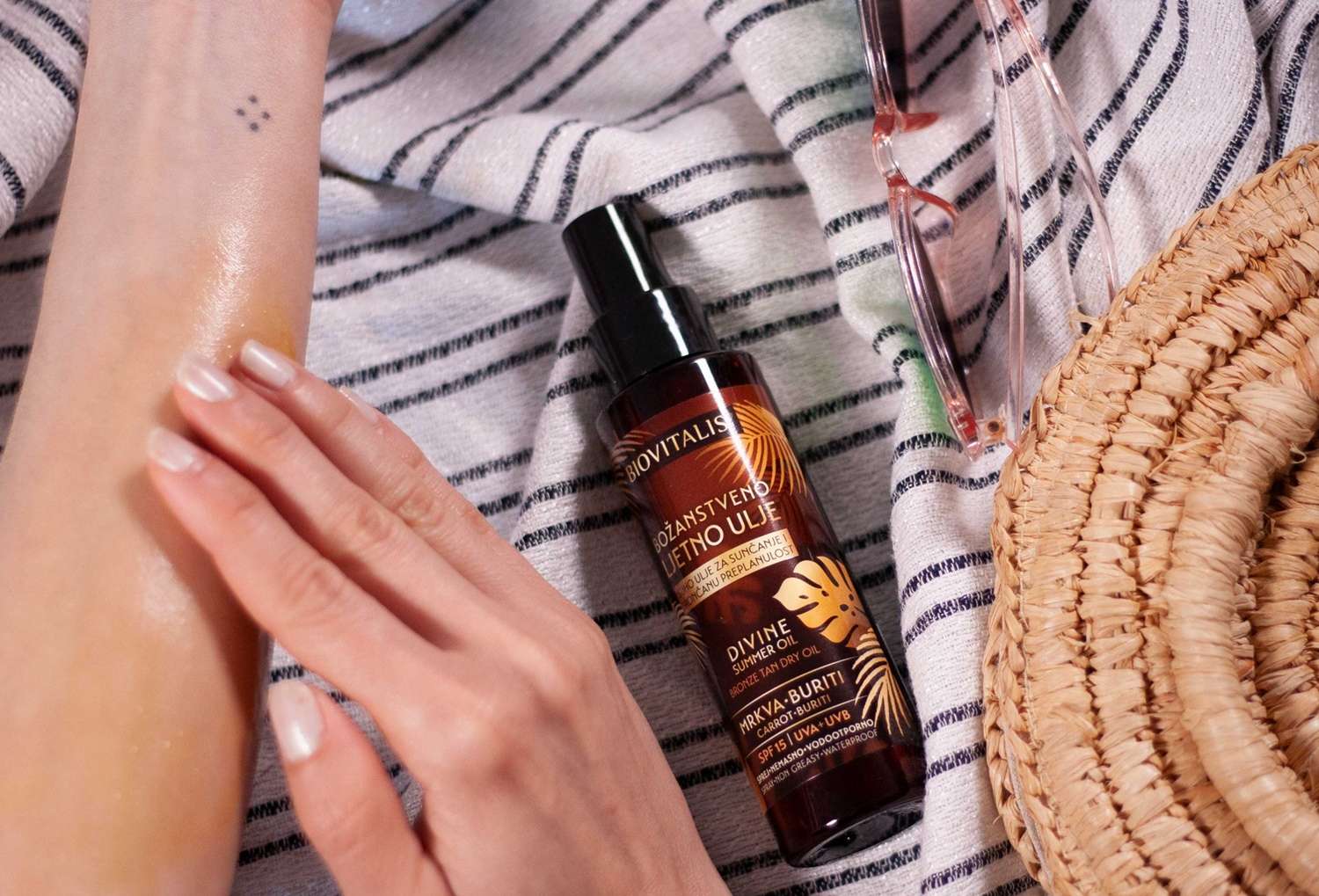 Divine Summer Oil SPF 15