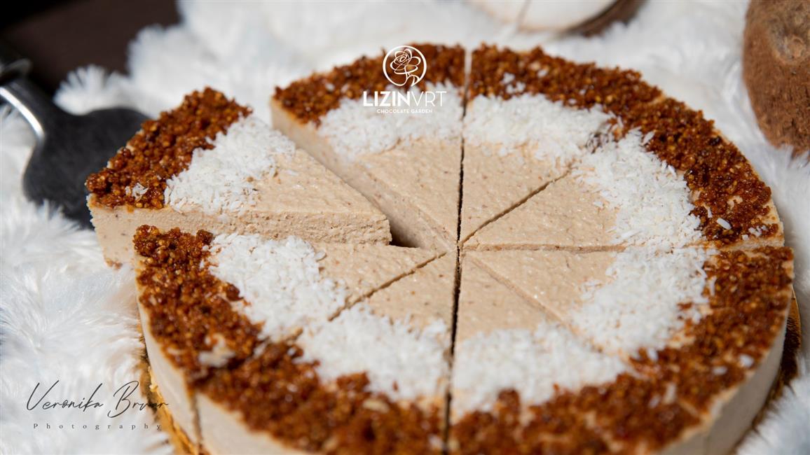 BIO PRESNA TORTA kokos / ORGANIC RAW CAKE coconut