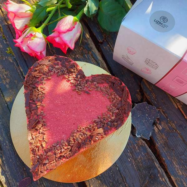 Raw Cake with EKO Certification - STRAWBERRY/CHOCOLATE, heart, small-M-8
