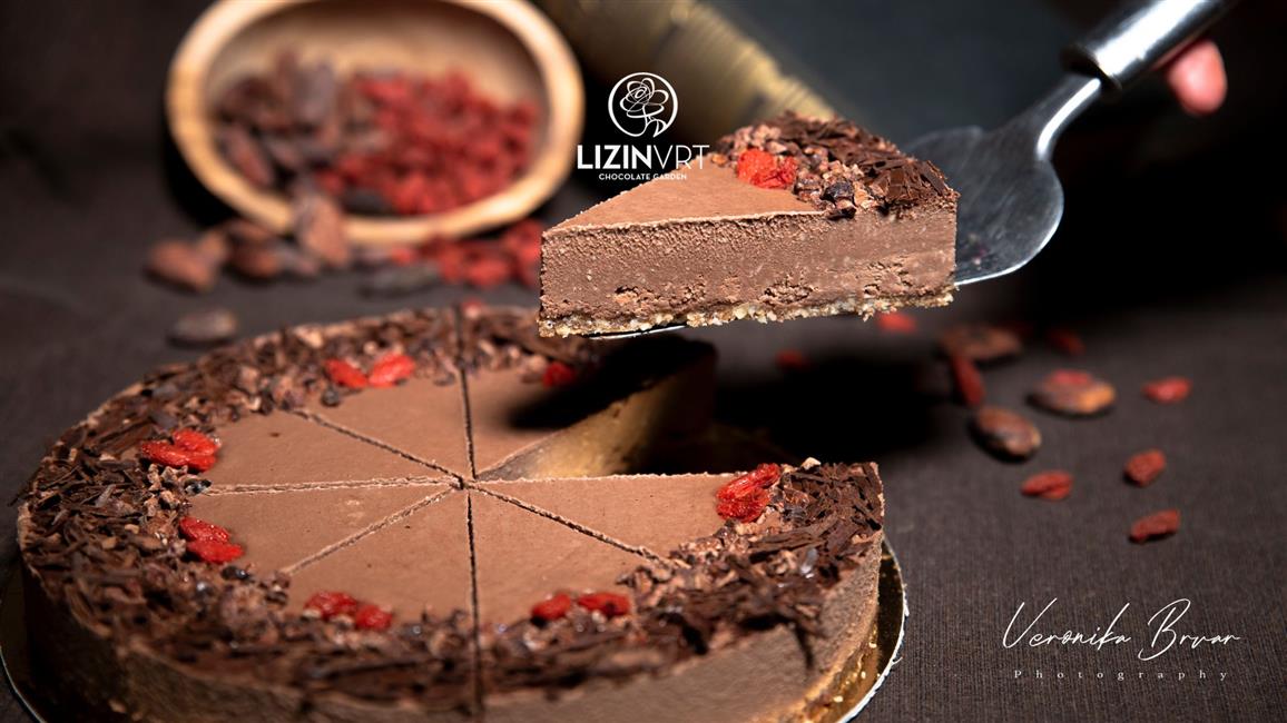 EKO PRESNA TORTA - čokolada / ORGAANIC RAW CAKE - chocolate