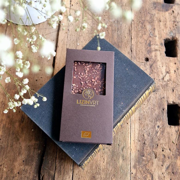 temna-cokolada-in-rastlinsko-mleko-pomaranca-kakavova-zrna