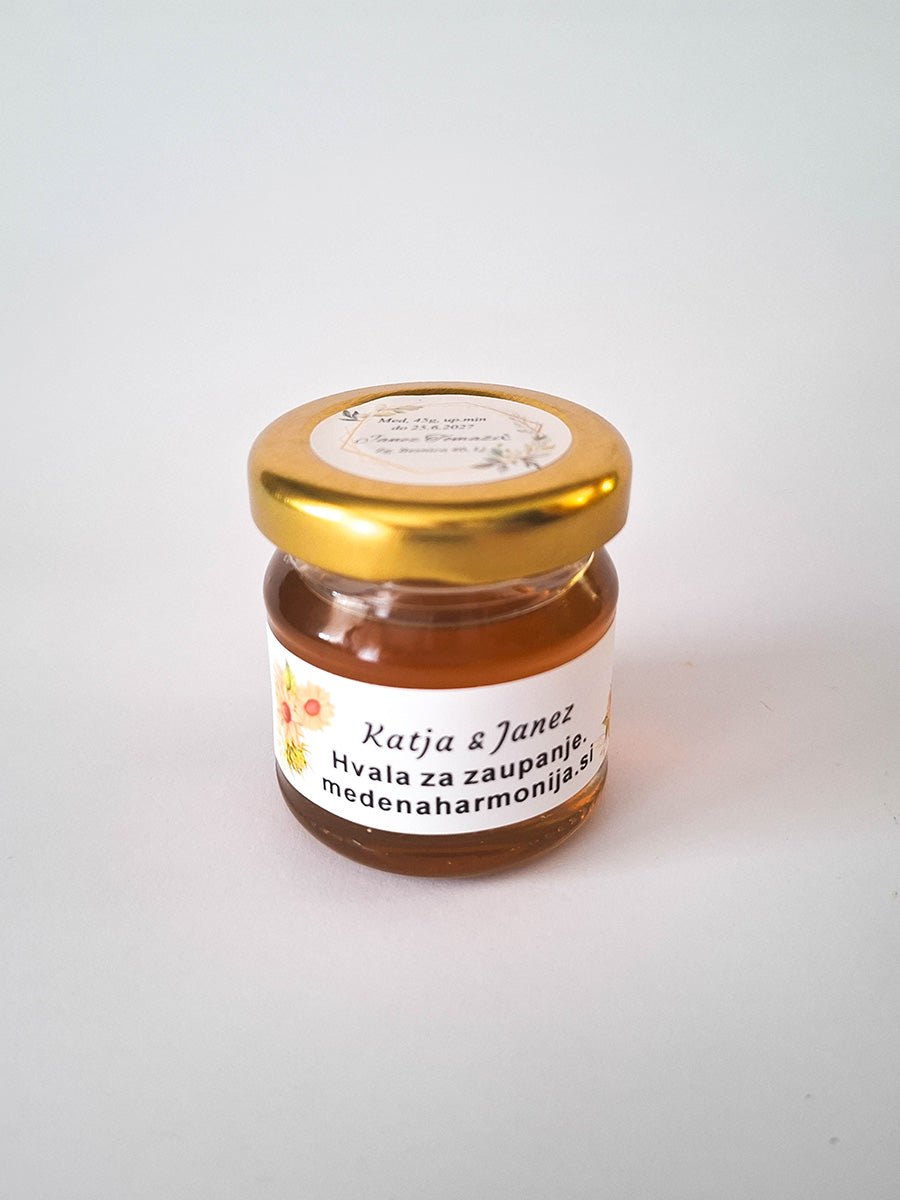 Organic Honey in a Yellow Box