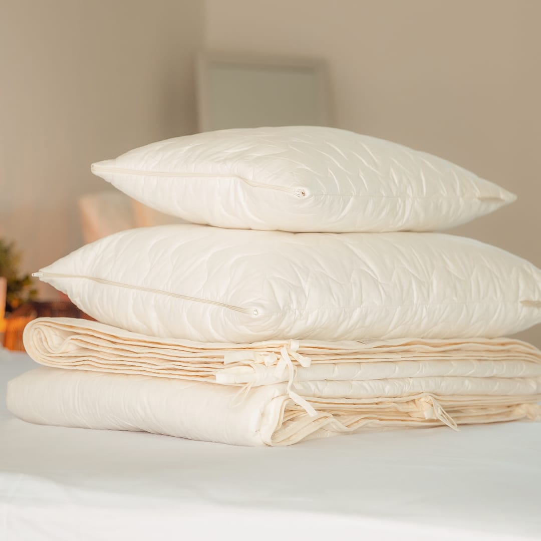 Celoletna odeja Organic Novas s polnilom iz bombaža. Narejena v Sloveniji iz kakovostnih materialov. Dve odeji v eni. 100 % naravna. 8
