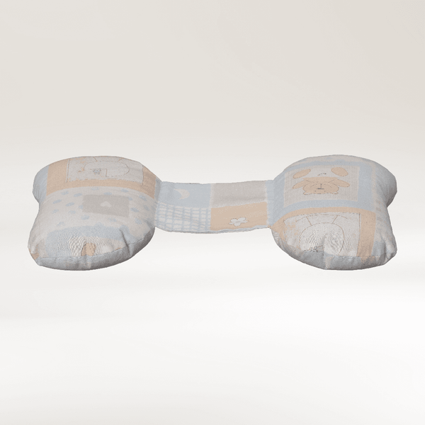 Naravna blazina za otroke, izdelana v Sloveniji je namenjena udobju otroka v lupinici, vozičku ali v posteljici. Je koži in otroku prijazna.