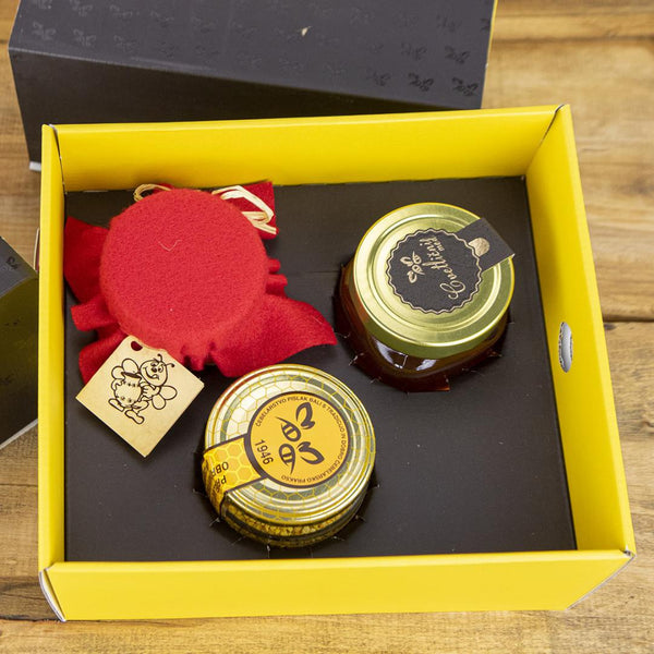 EXCLUSIVE GIFT PACKAGE