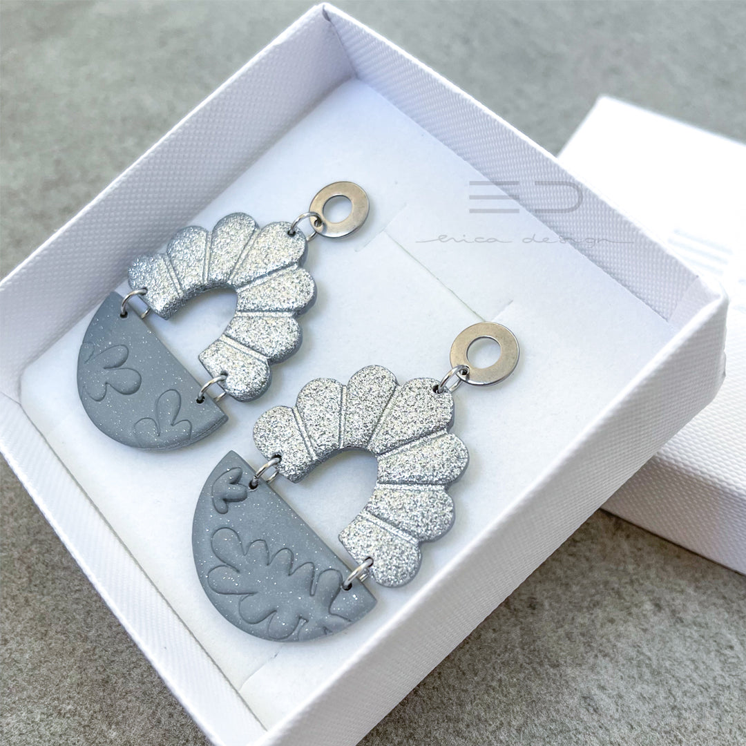 dangle earrings | pia