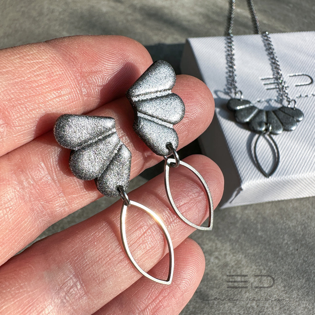 butterfly | black - silver