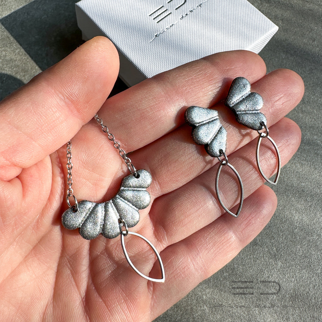 butterfly | black - silver