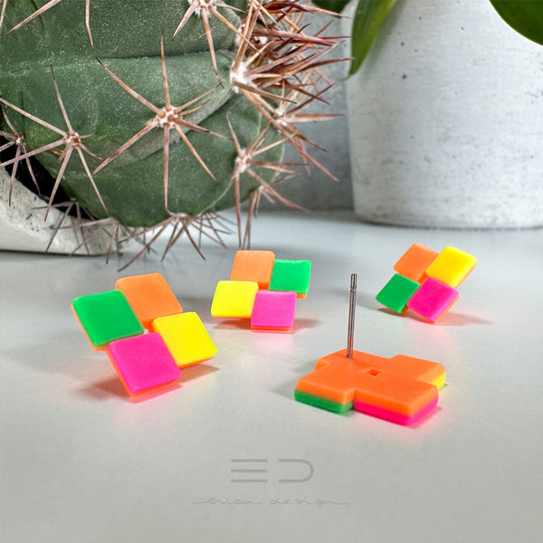 Quattro earrings | neon