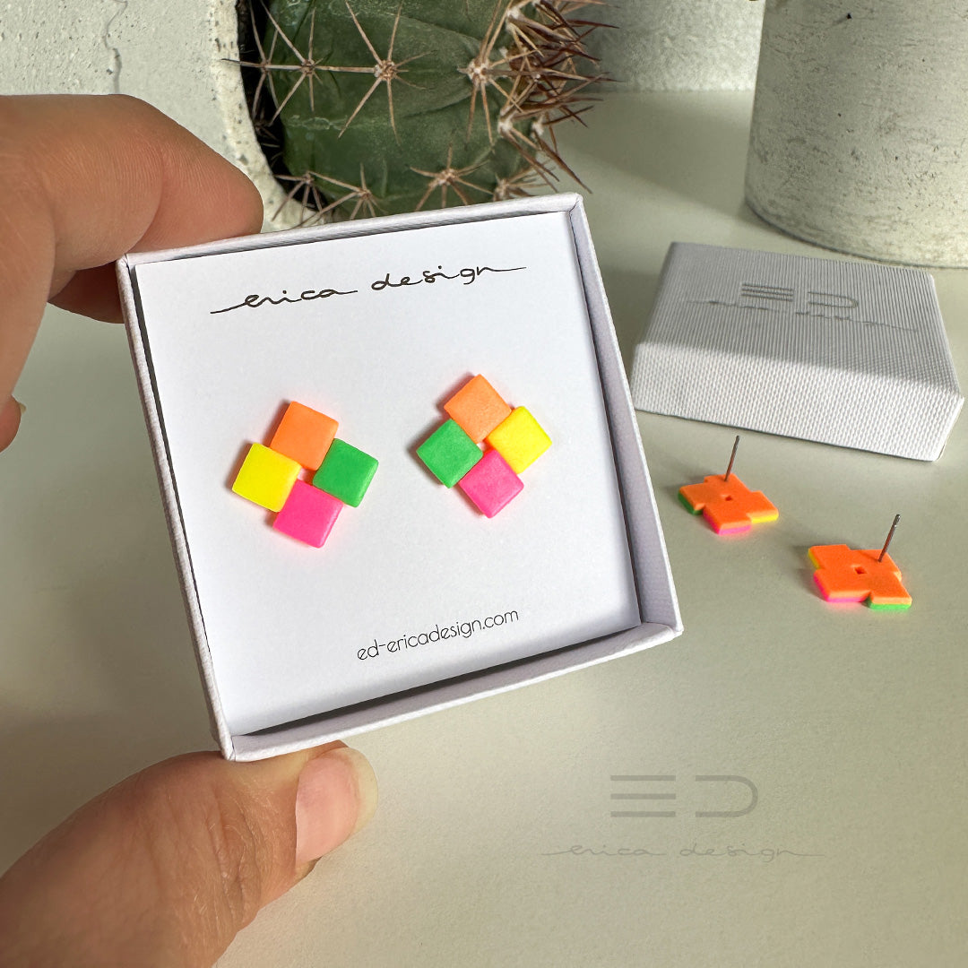 Quattro earrings | neon