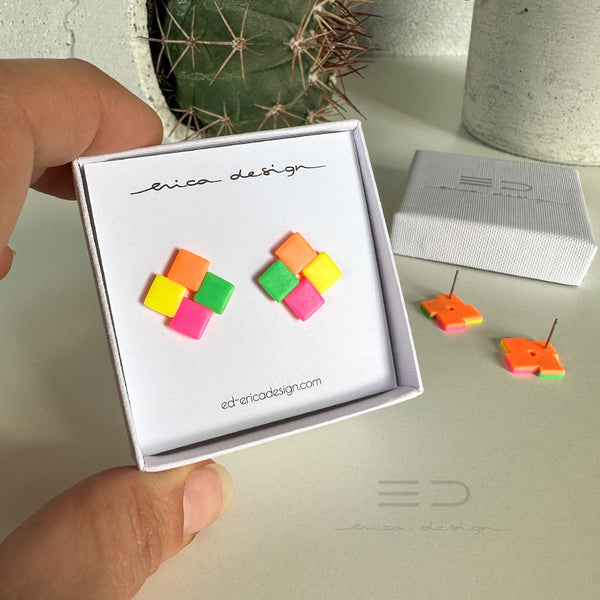 Quattro earrings | neon