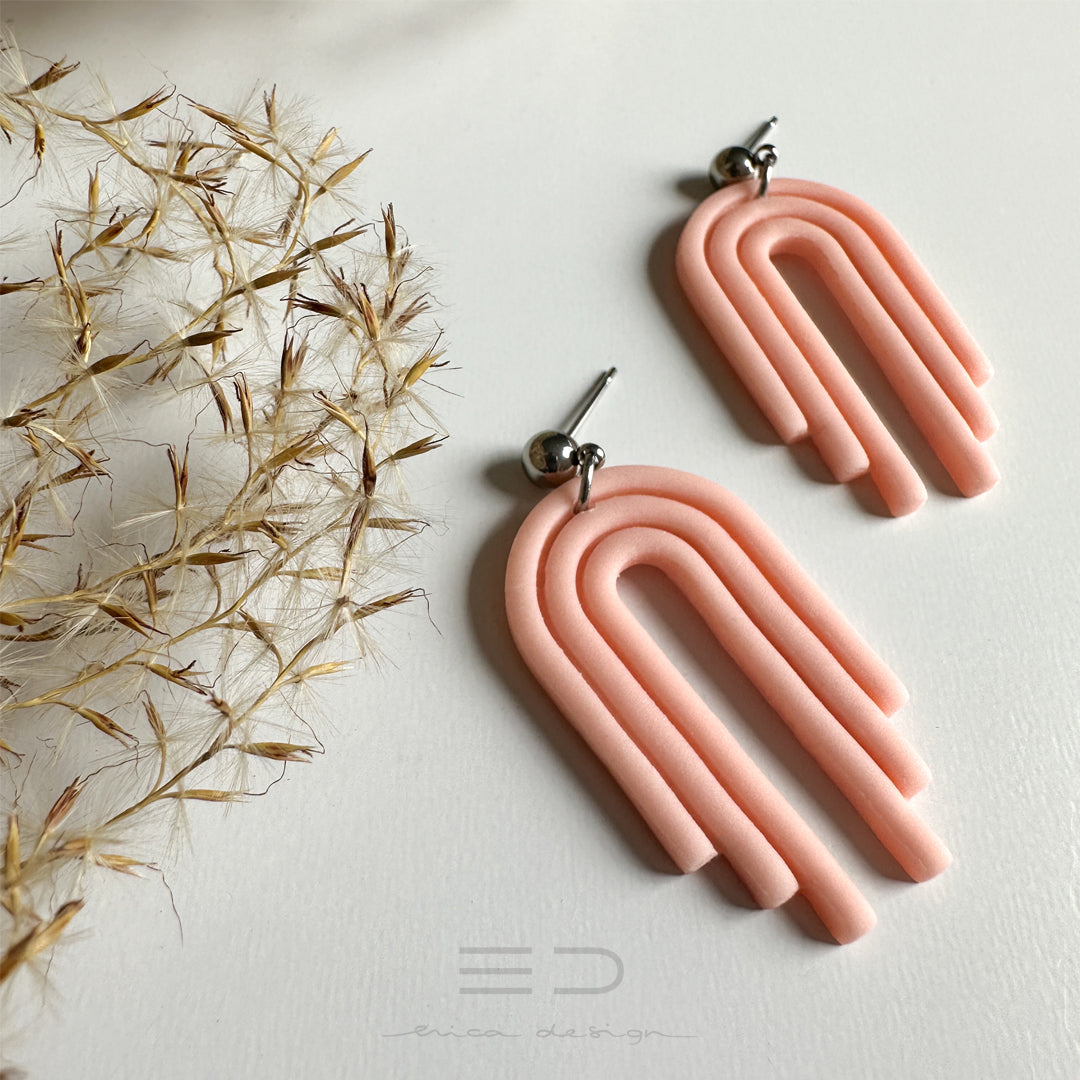 rainbow - hanging earrings | gray/apricot