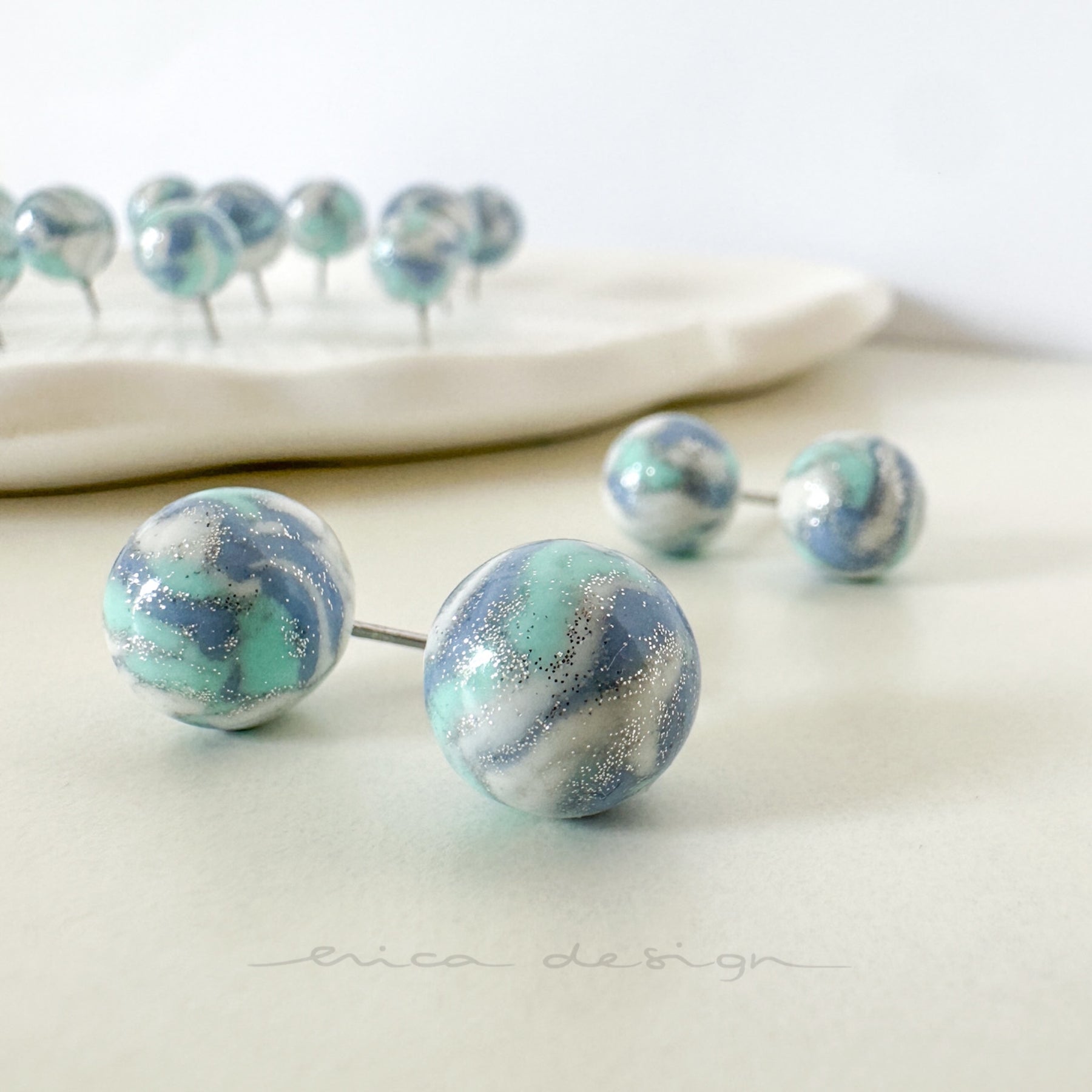 bulb studs | blue