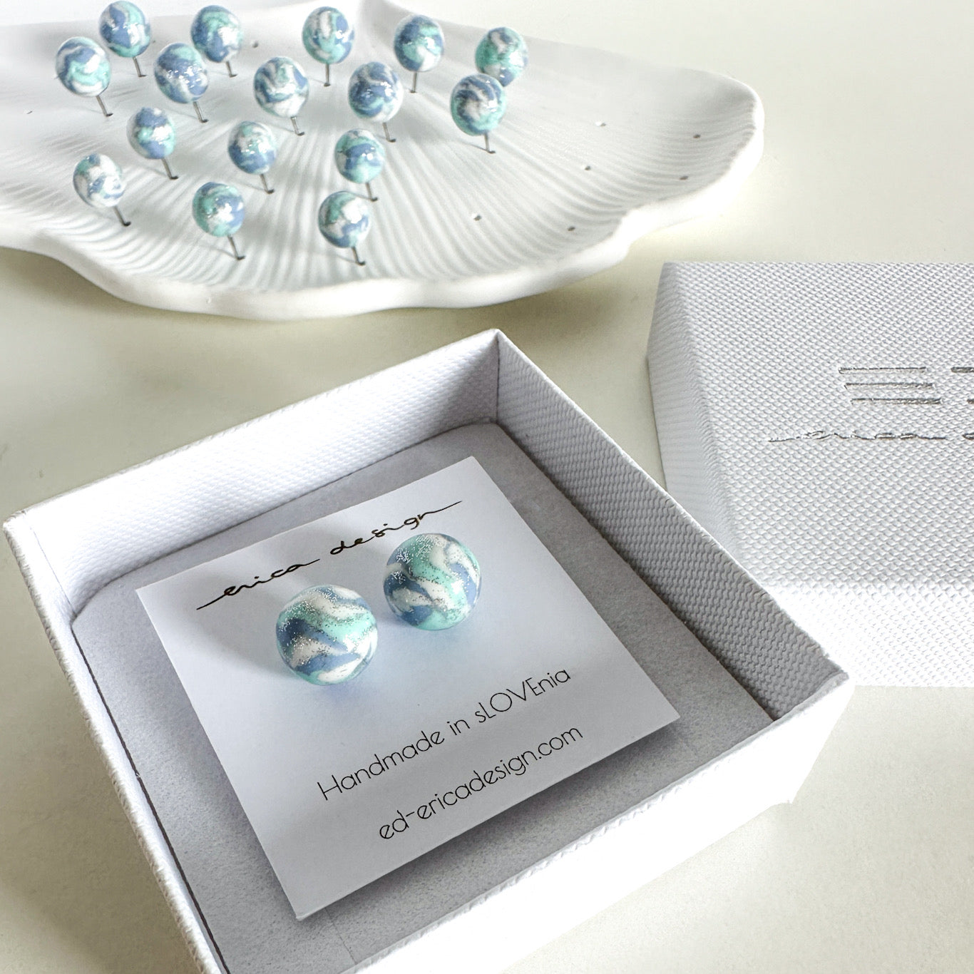 bulb studs | blue