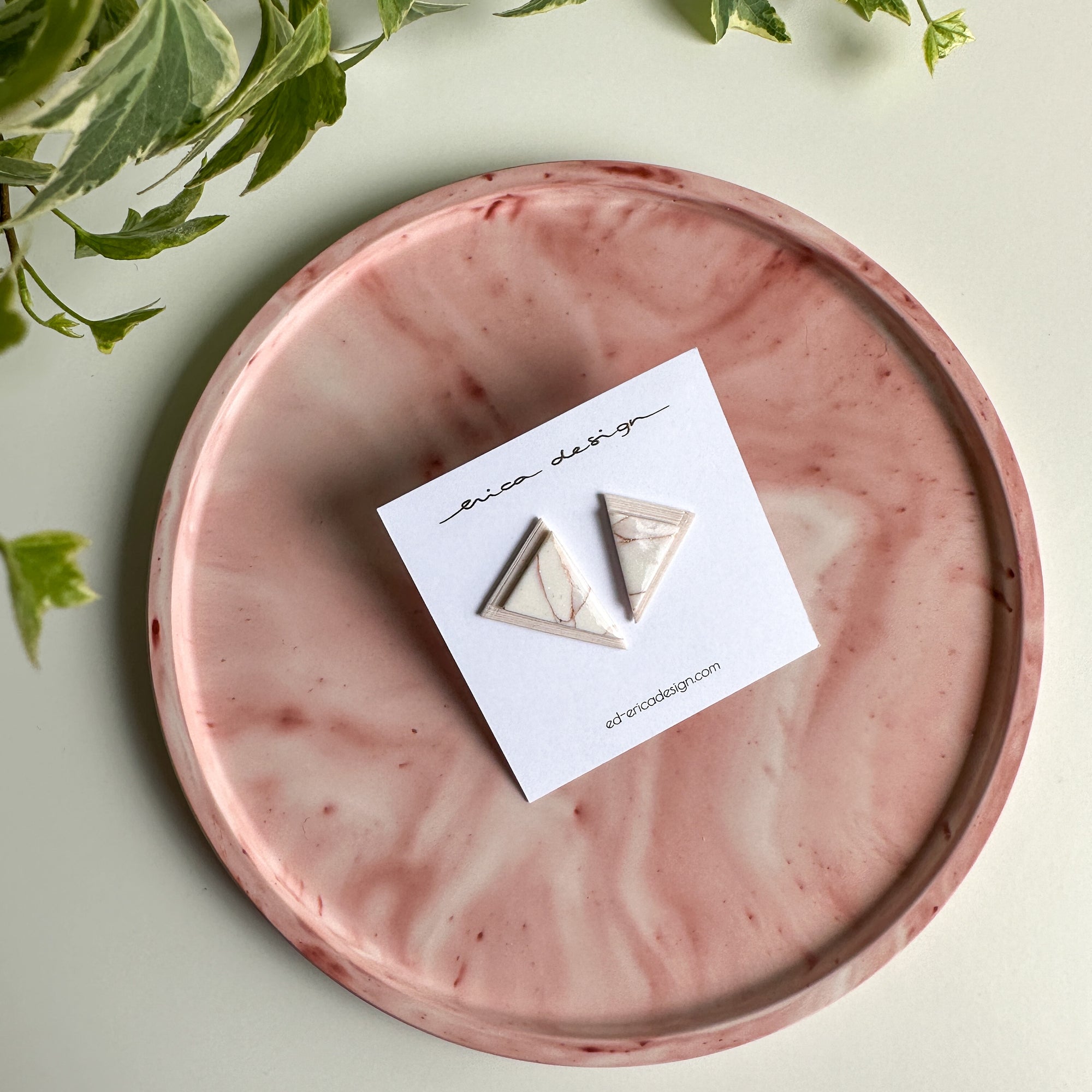 Asimmetrico . Edizione Limitata | Orecchini a Perno Marmo Rosè