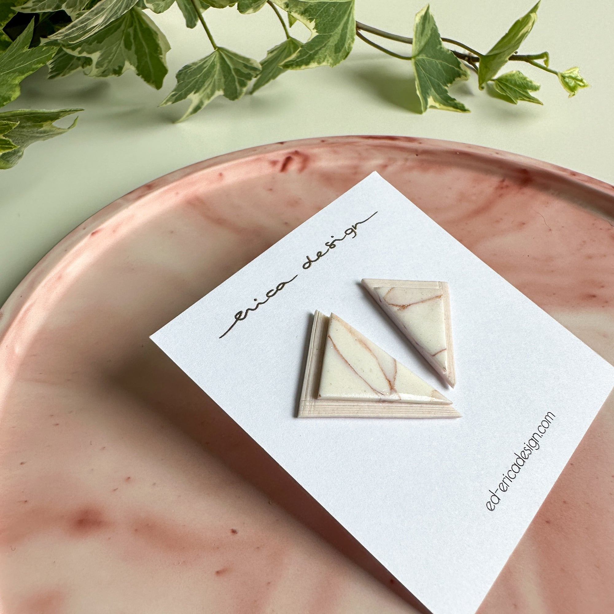 Asimmetrico . Edizione Limitata | Orecchini a Perno Marmo Rosè
