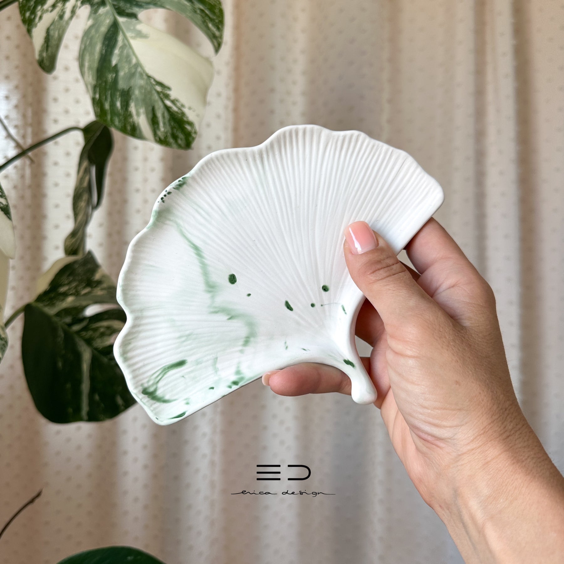 Decorative Ginkgo Tray | White Green