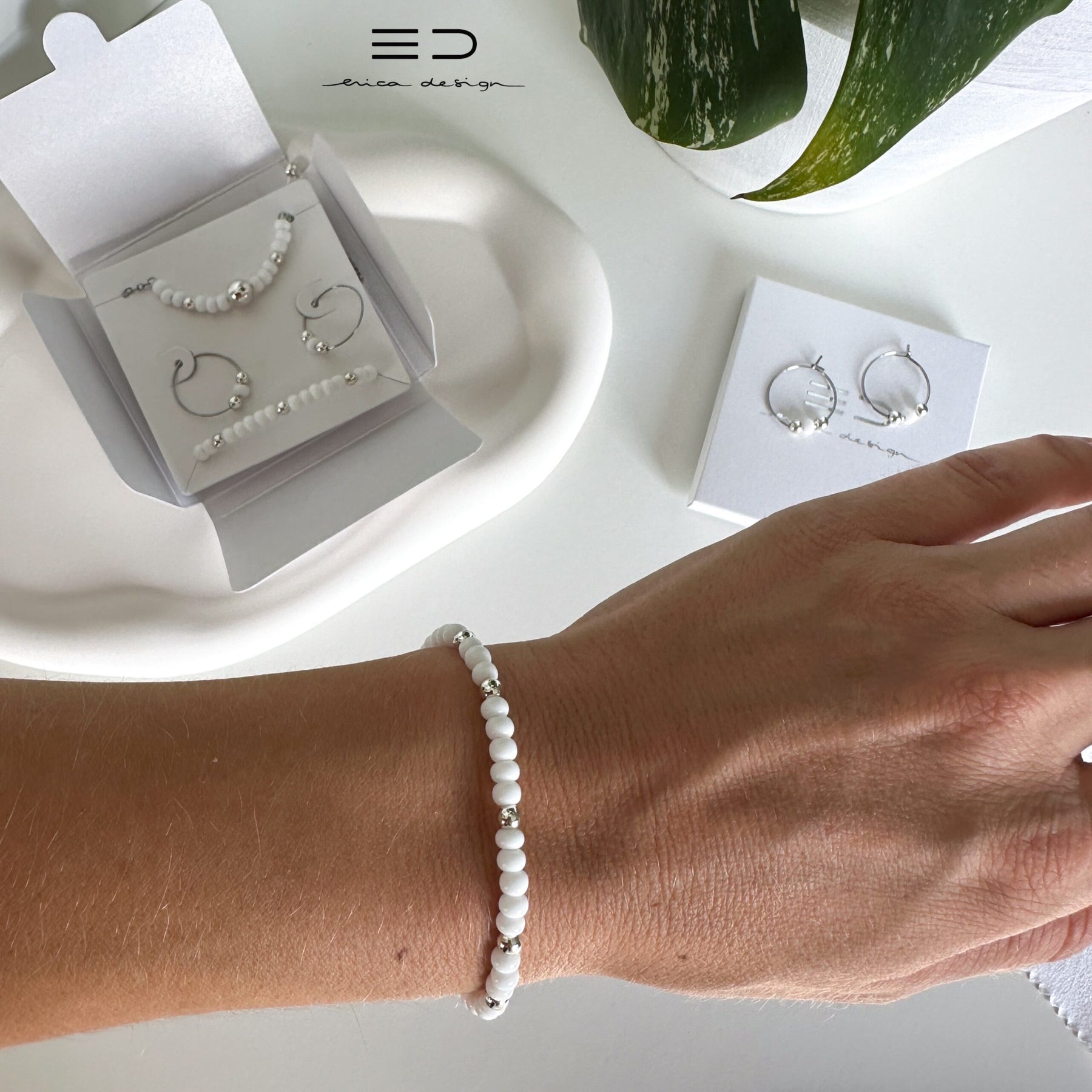 ensemble | bracelet, boucles d'oreilles, collier