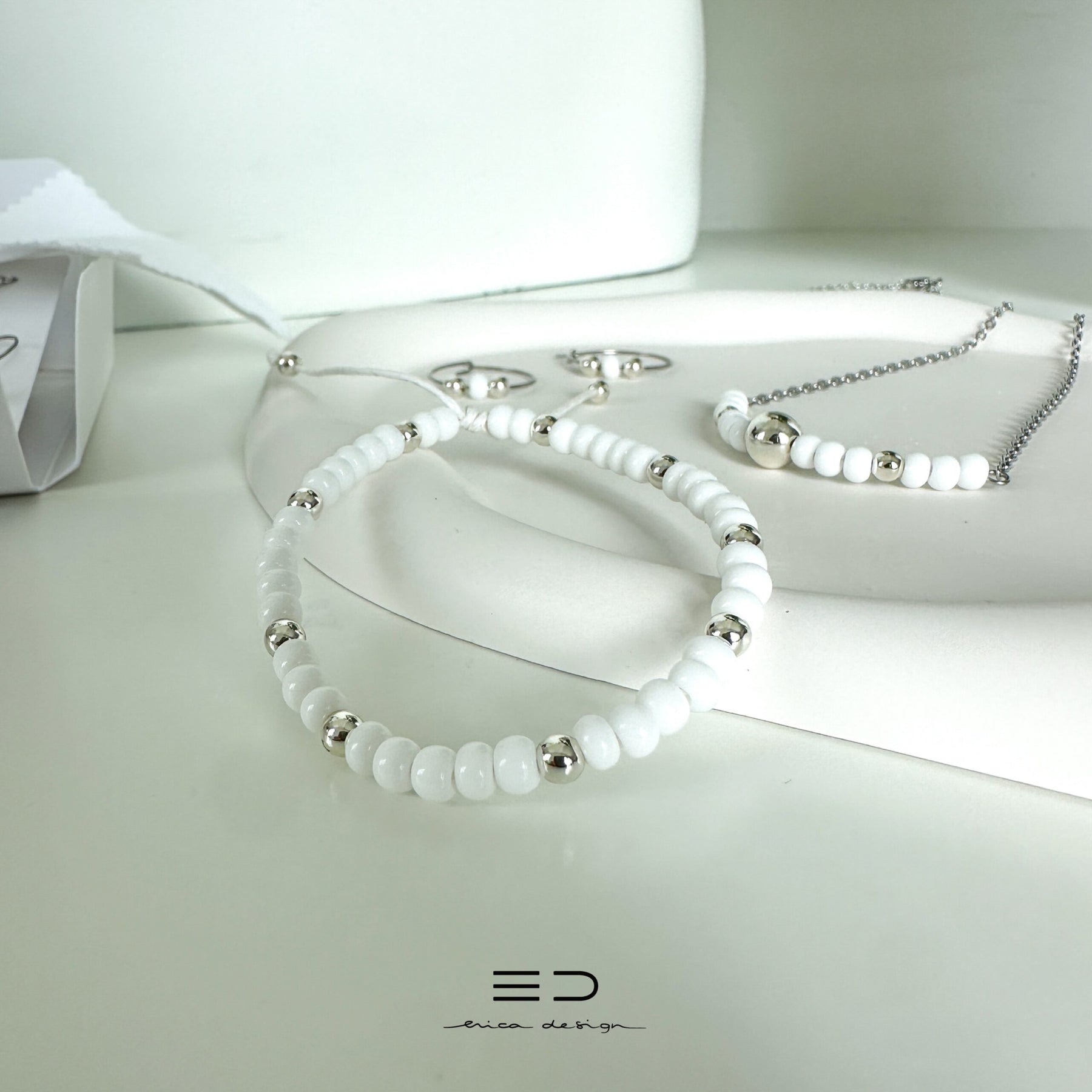 ensemble | bracelet, boucles d'oreilles, collier