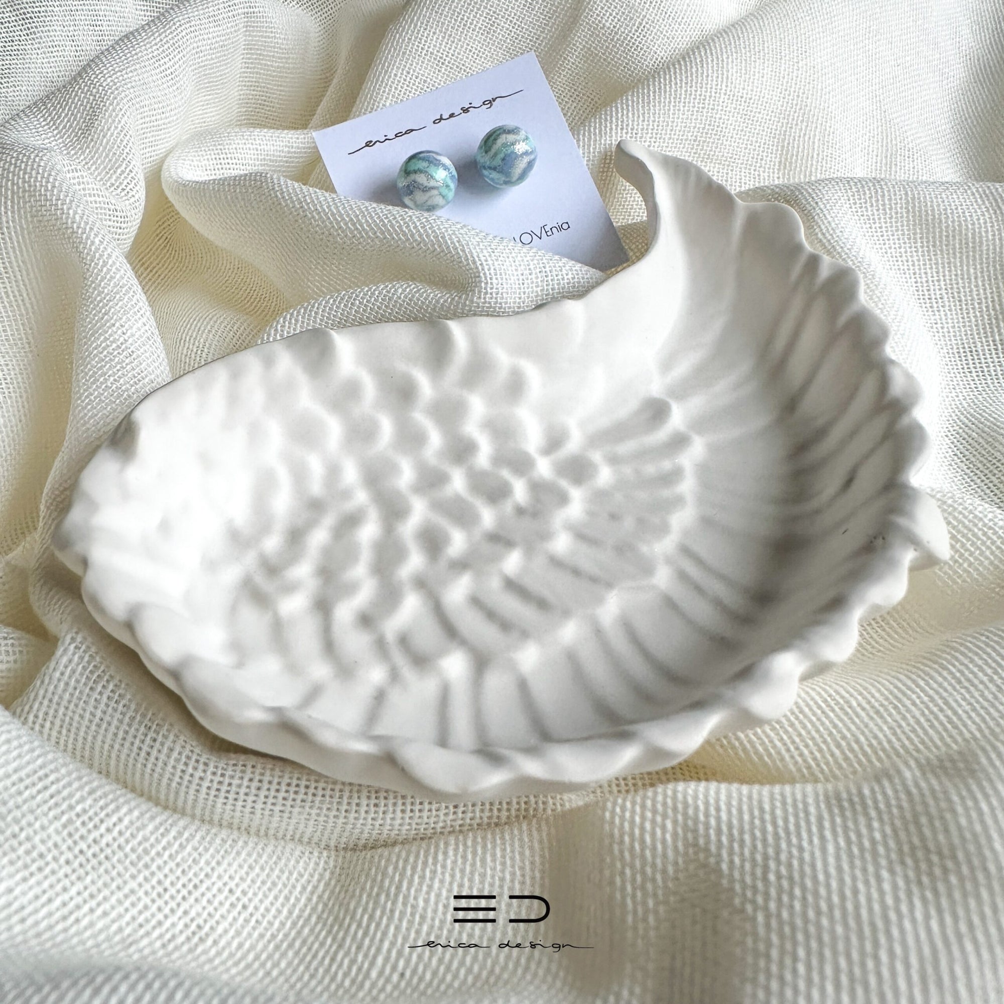 gift set | marble earrings + wing tray