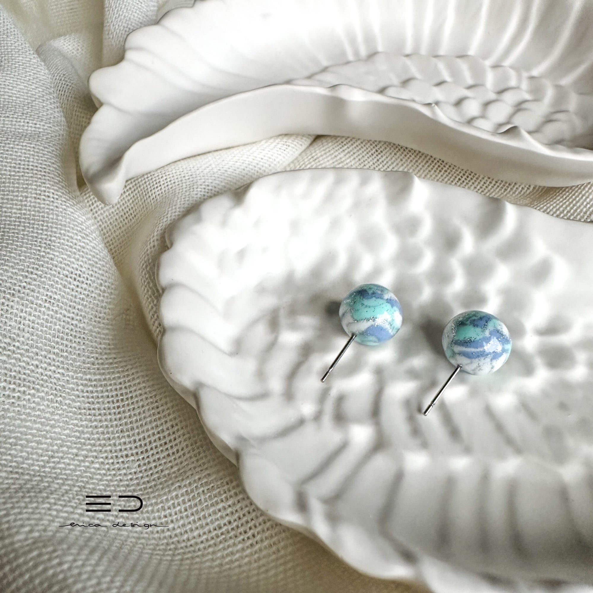 gift set | marble earrings + wing tray