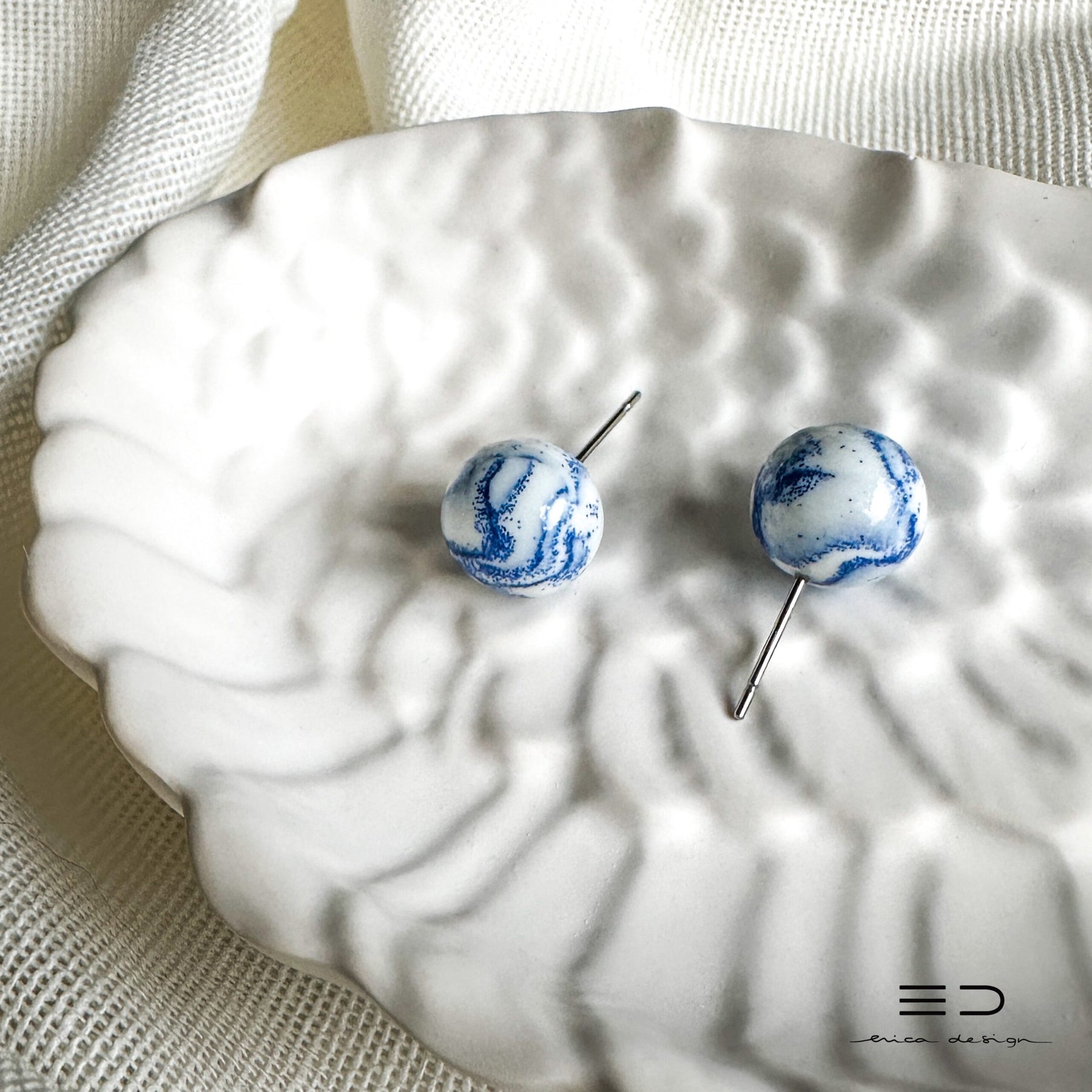 gift set | marble earrings + wing tray
