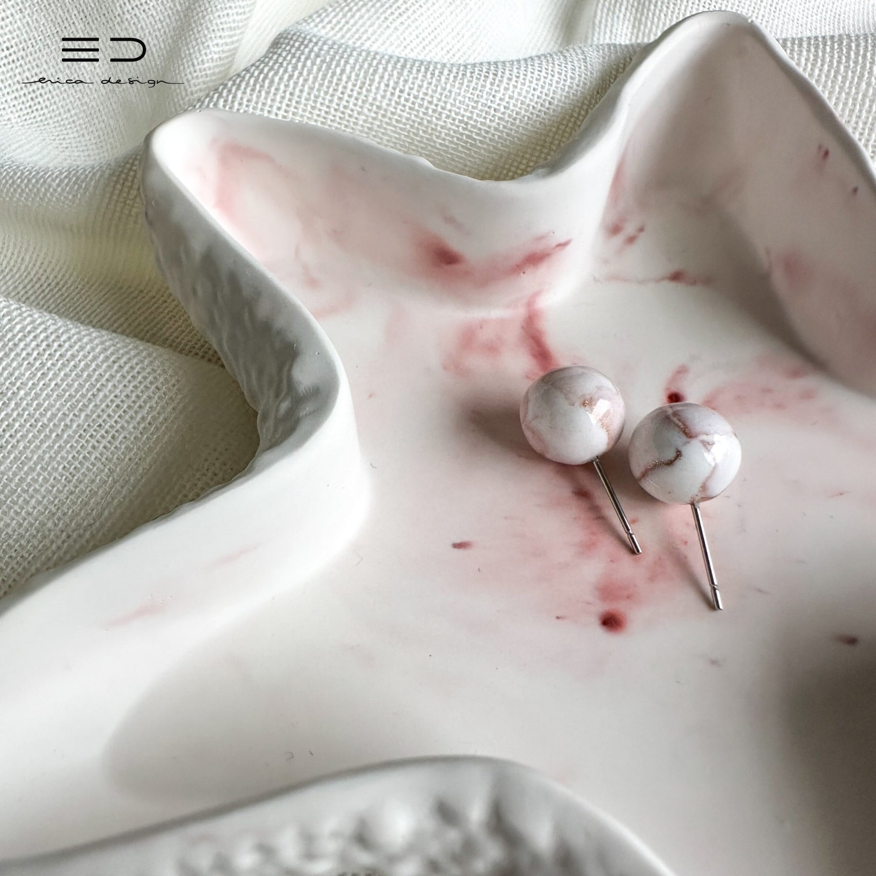 set | marble earrings + star tray