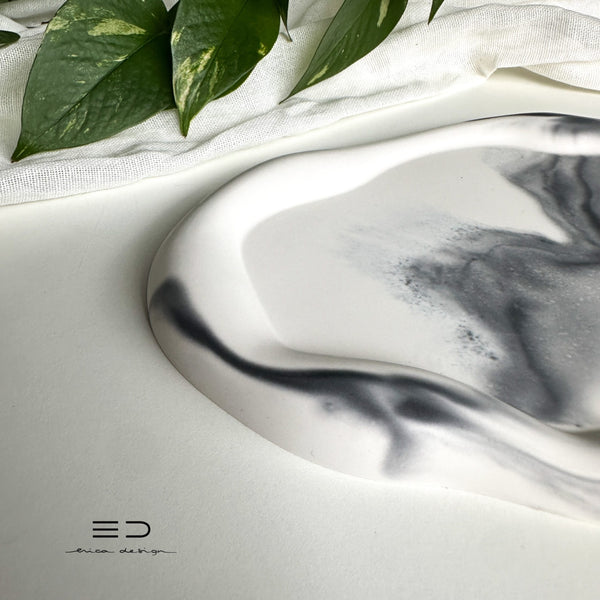 decorative tray wave | black and white