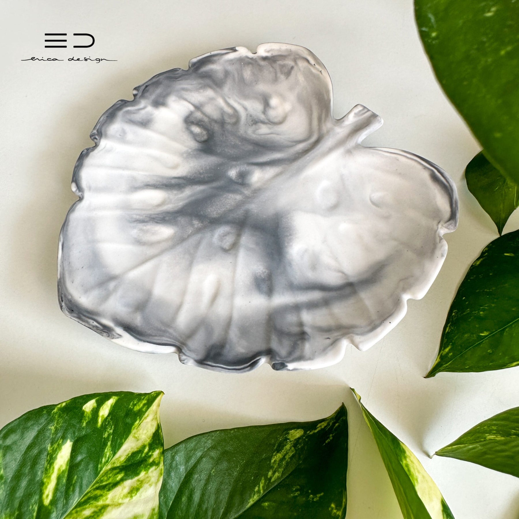 decorative tray monstera | black