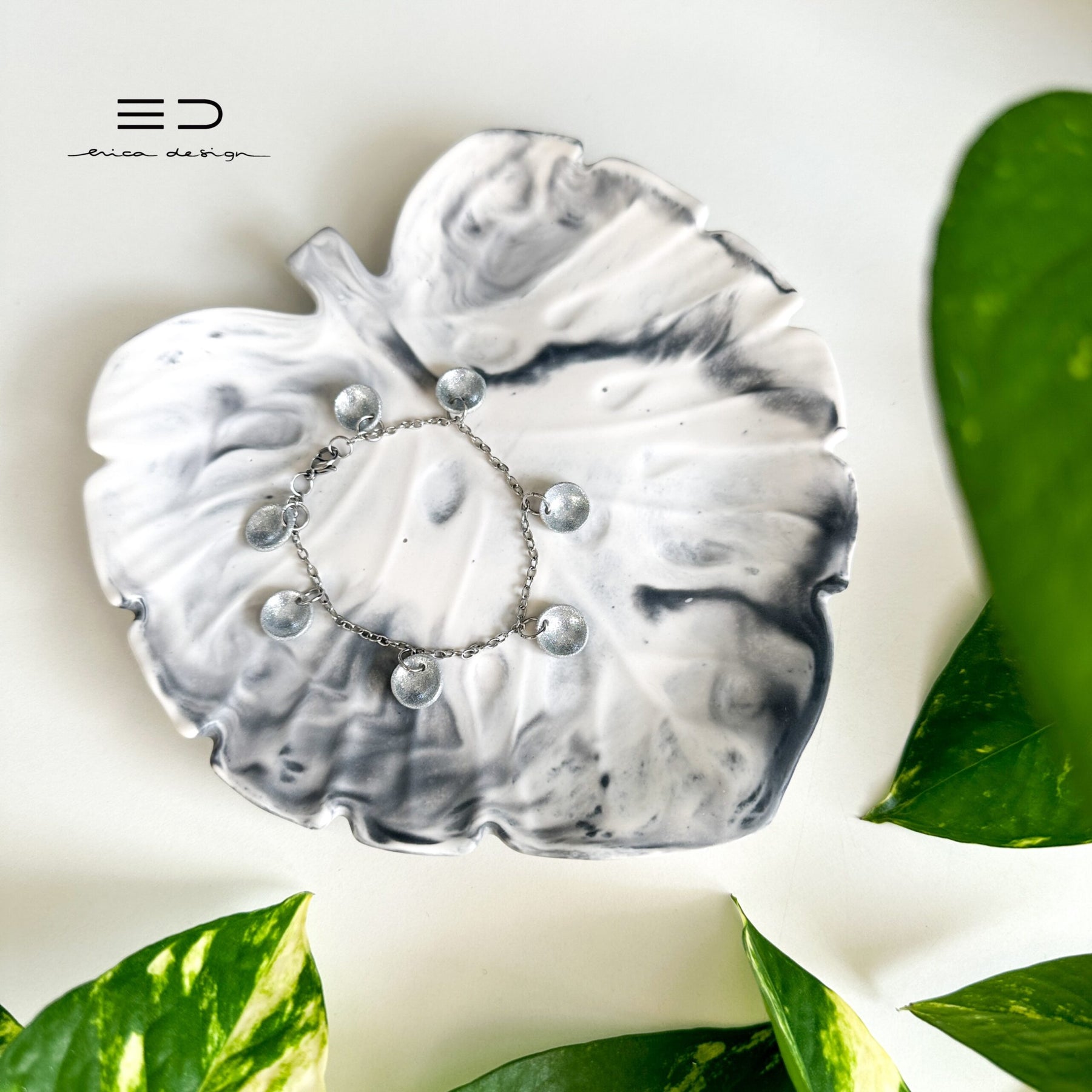 Monstera decorative tray | black