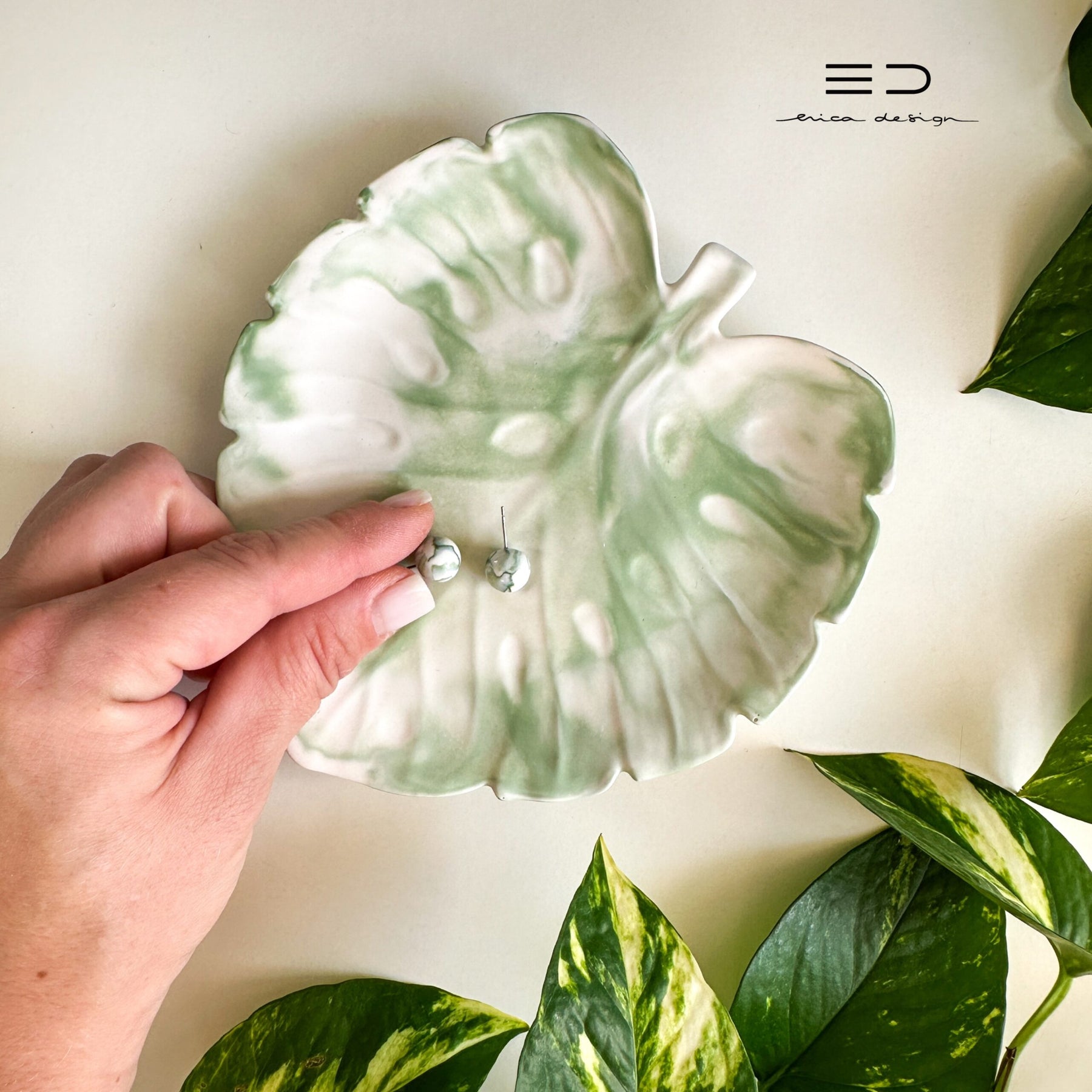 monstera decorative tray | green