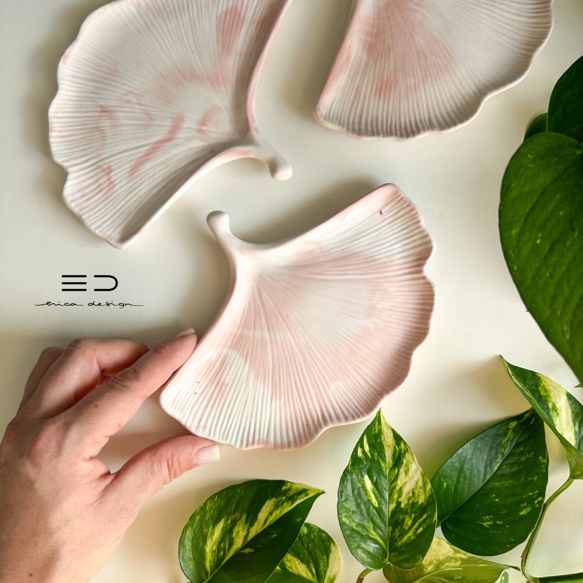 decorative tray ginkgo | pink