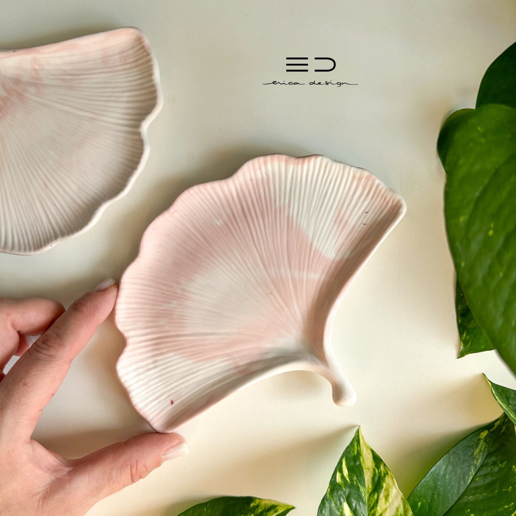 decorative tray ginkgo | pink