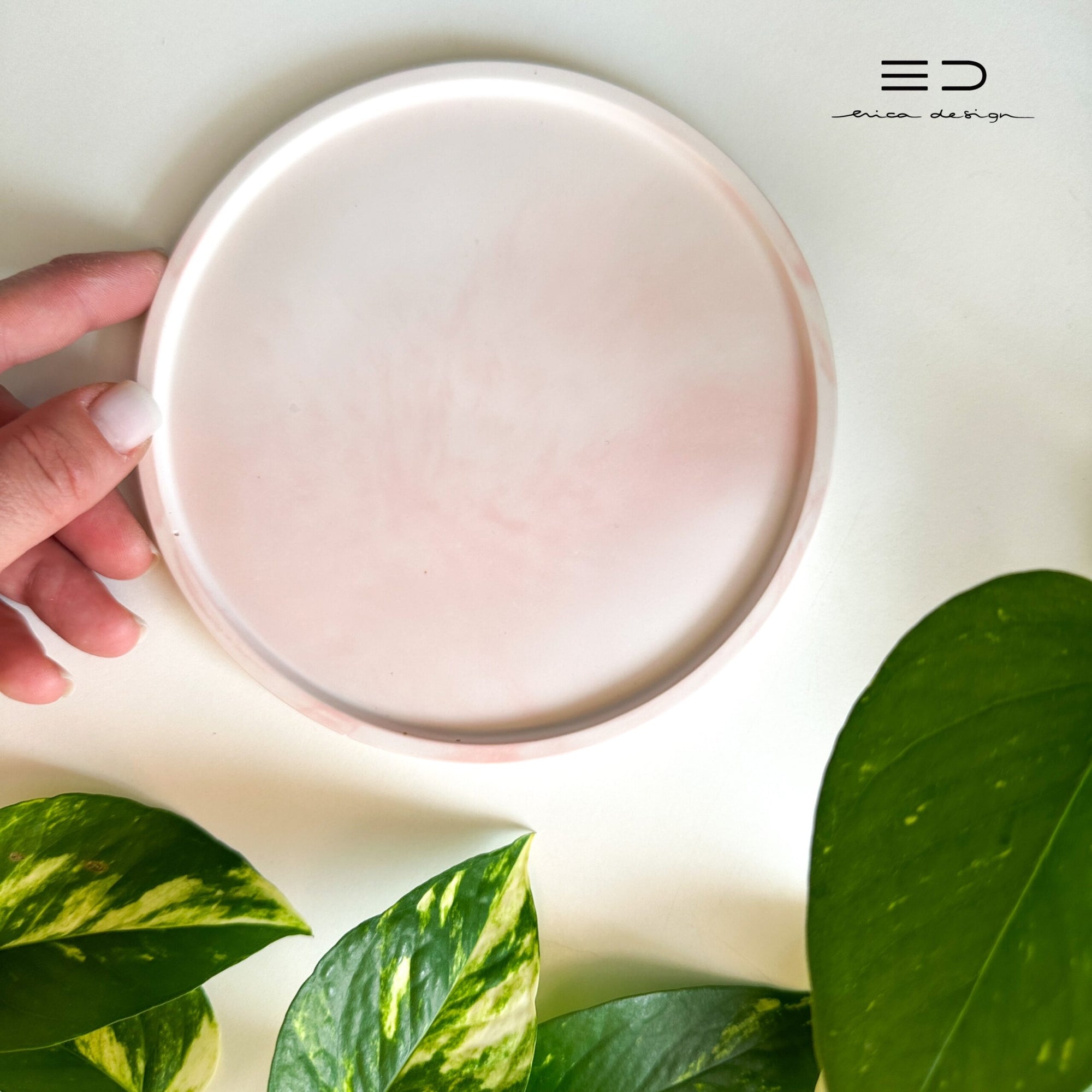 decorative tray round | pink