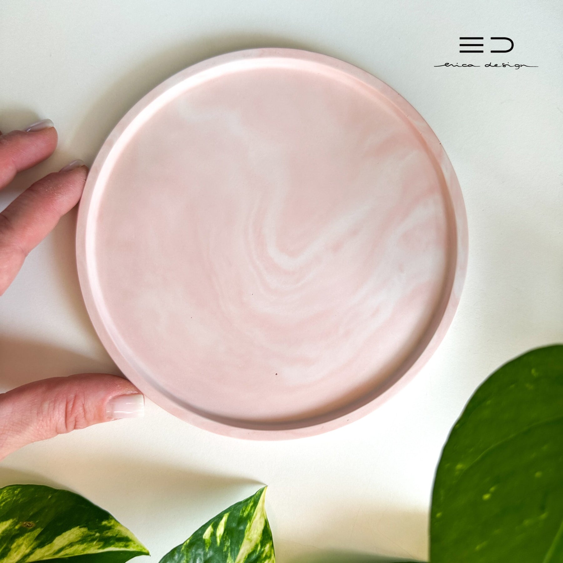 decorative tray round | pink