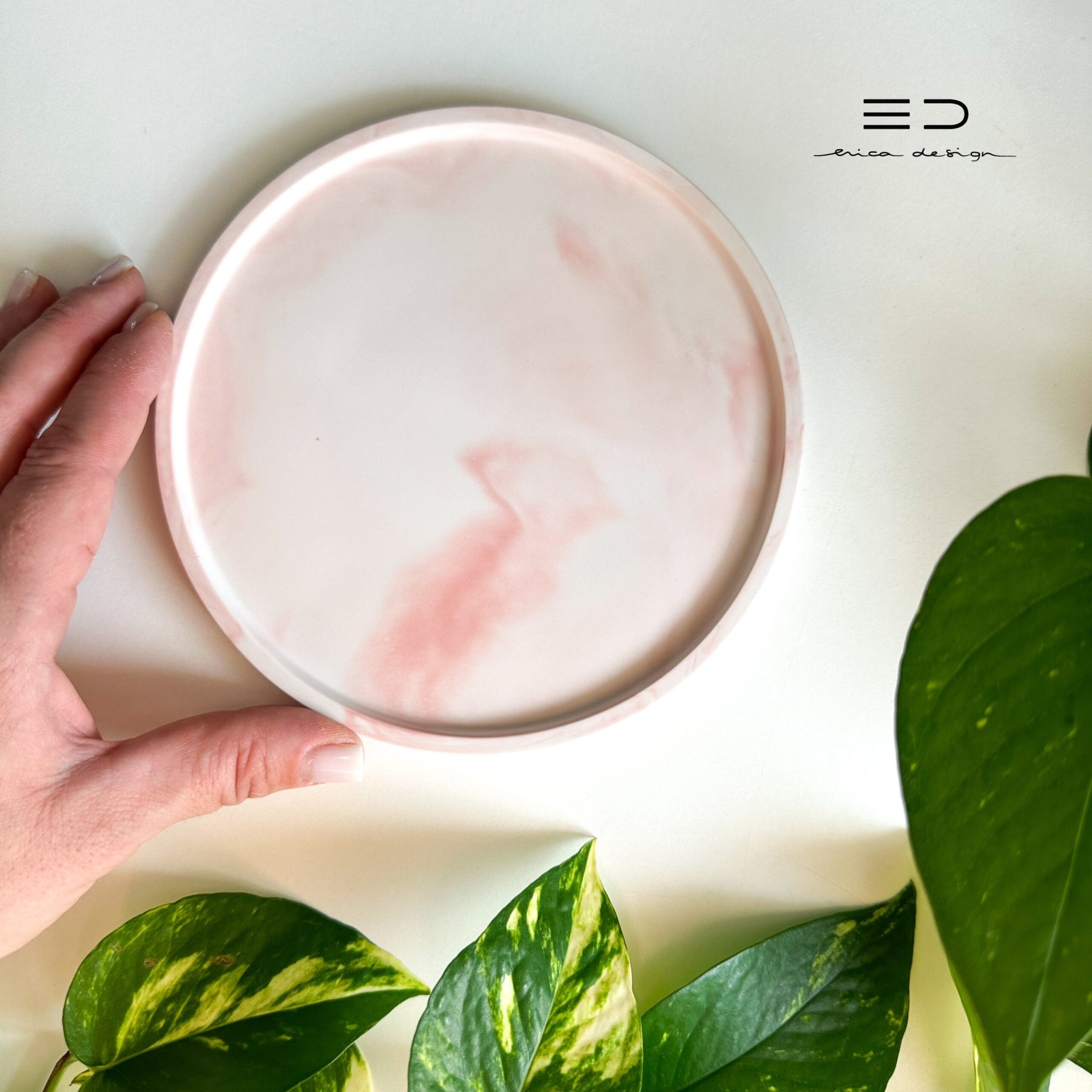 decorative tray round | pink