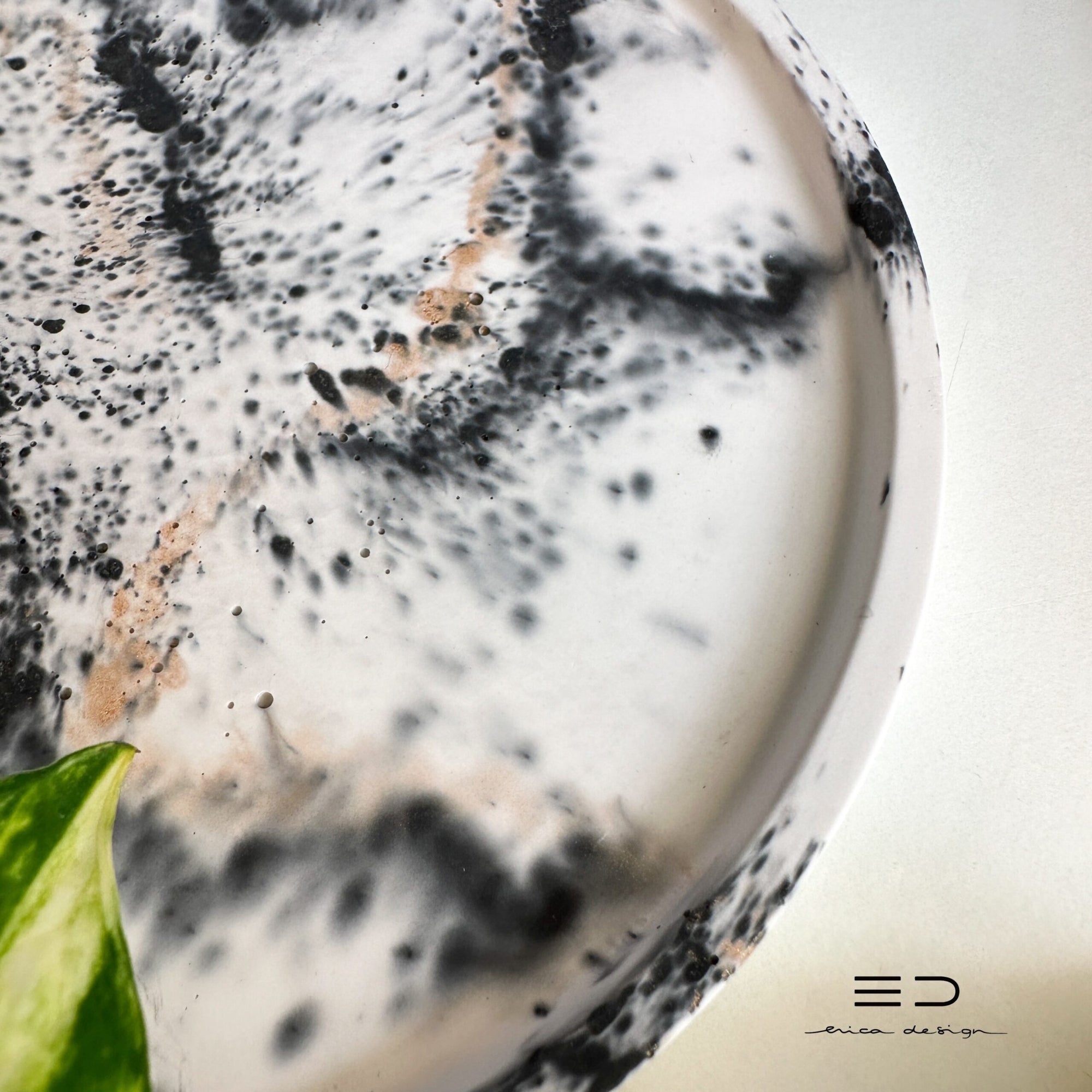 decorative tray round | black gray