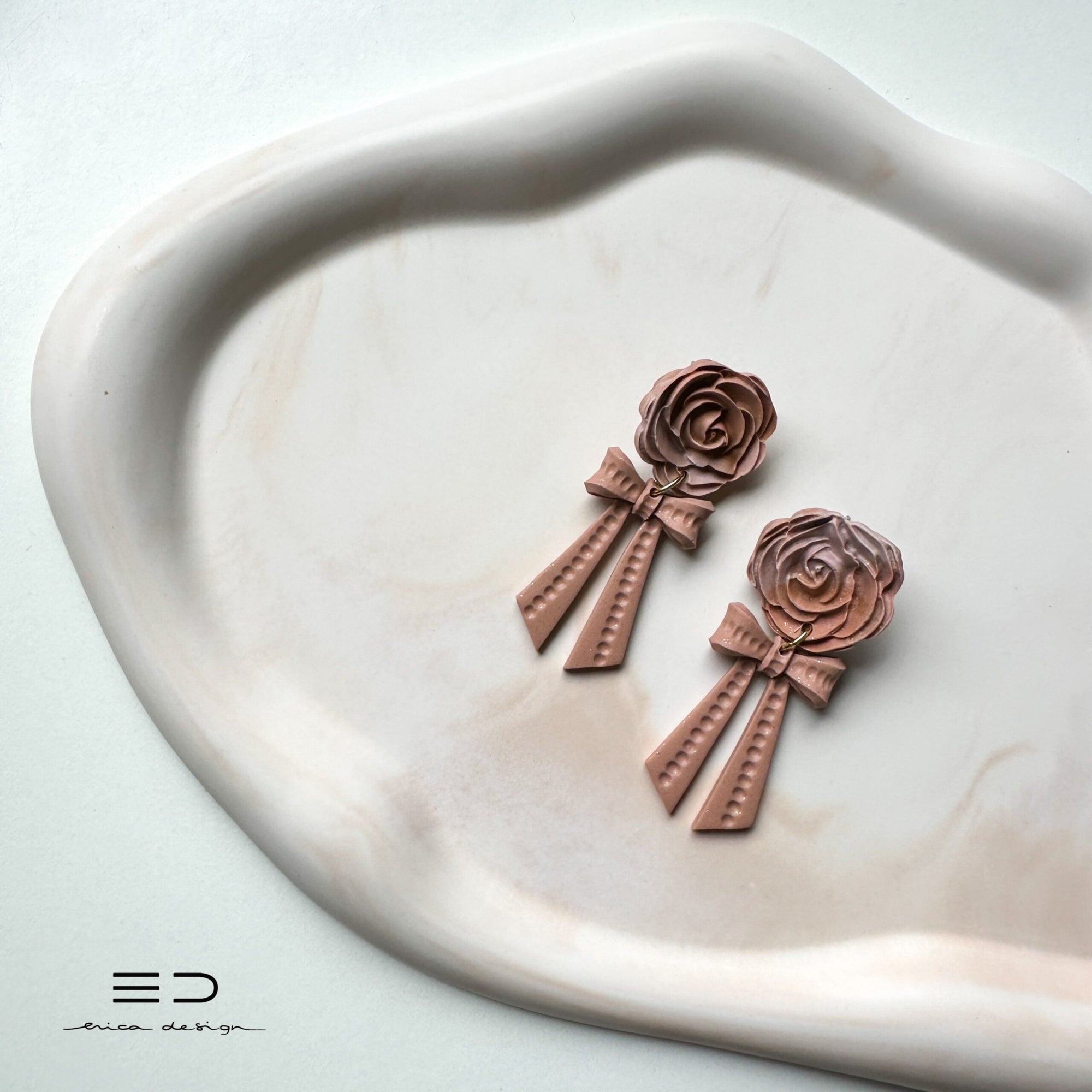 drop earrings | bow and rose