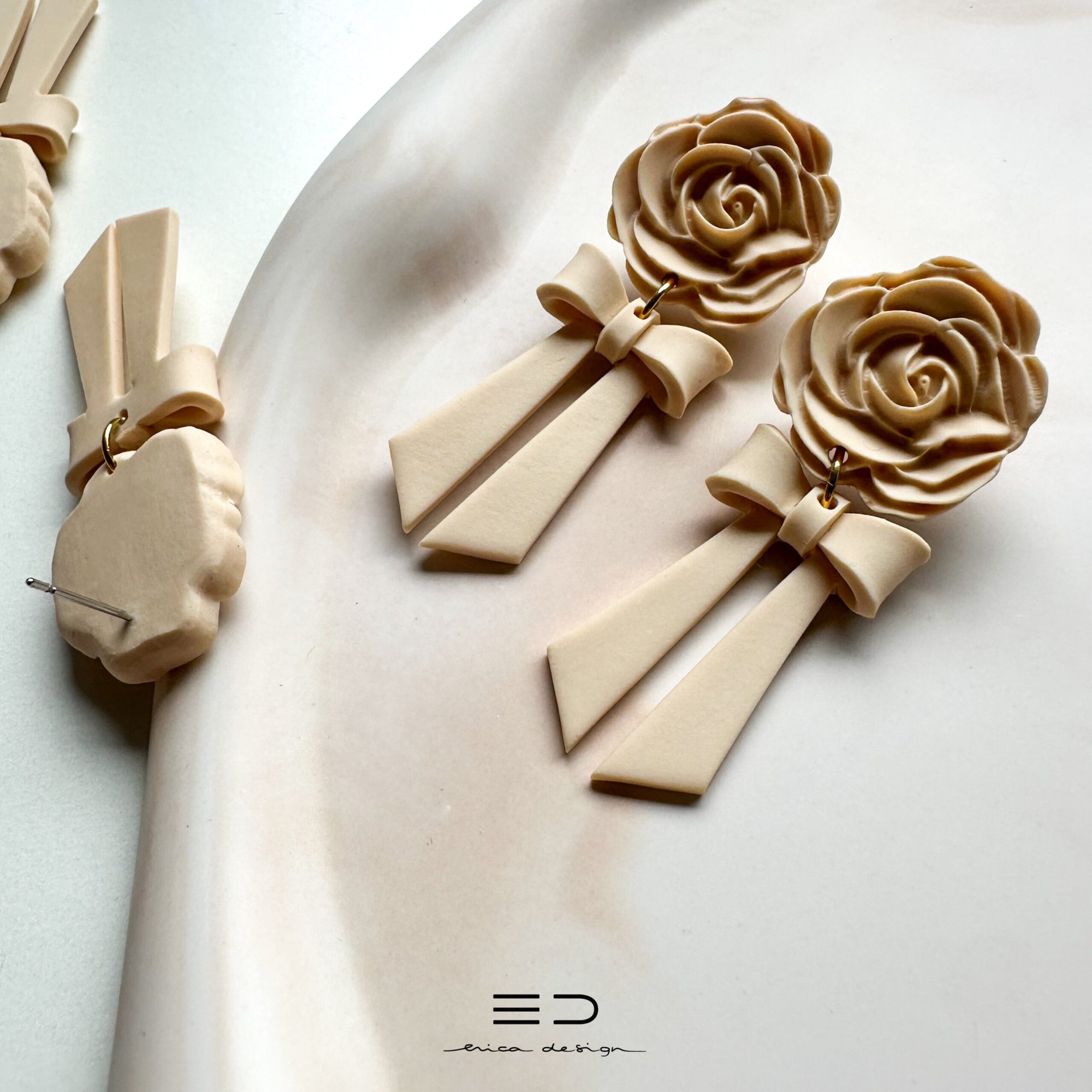 drop earrings | bow and rose