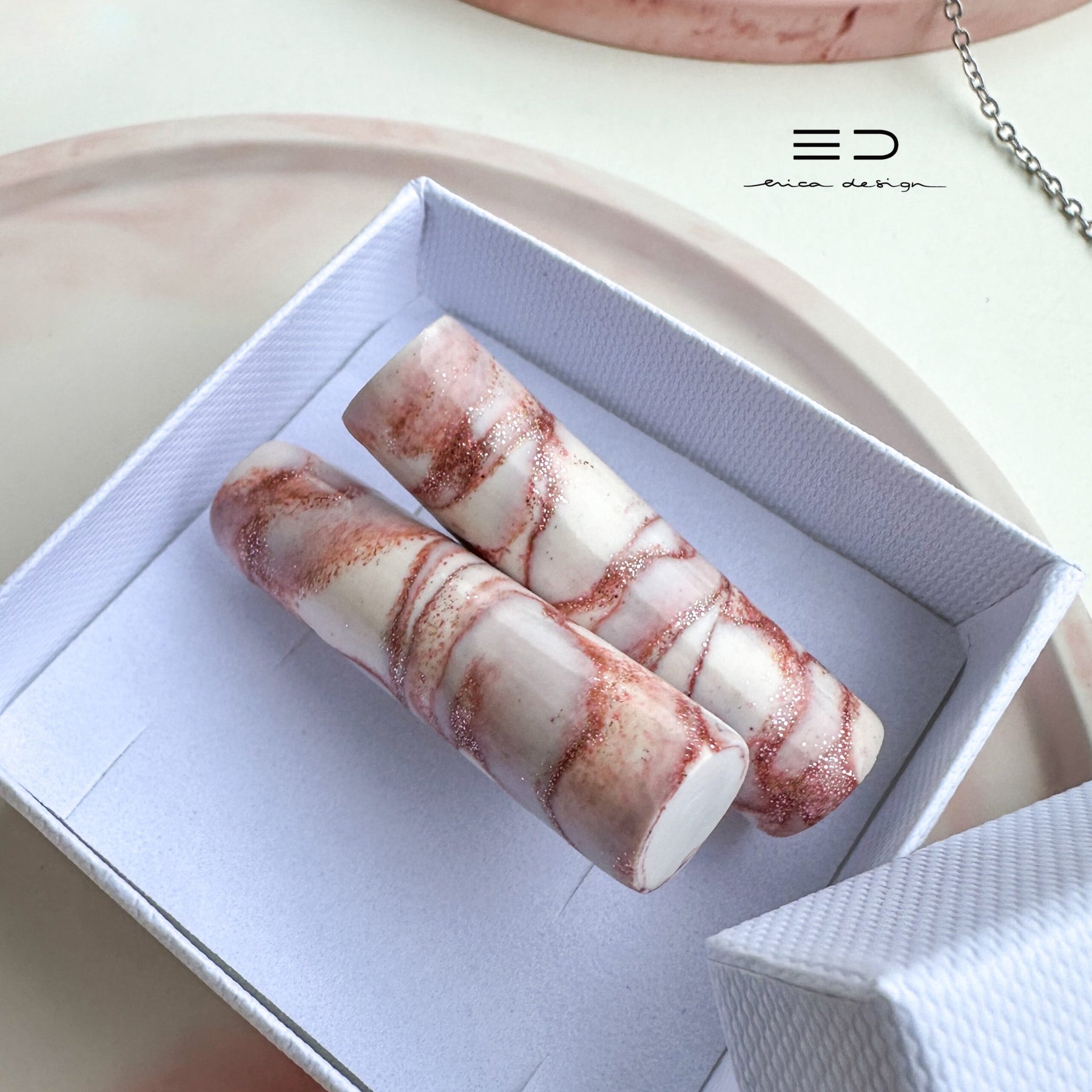 tube | marble with glitter