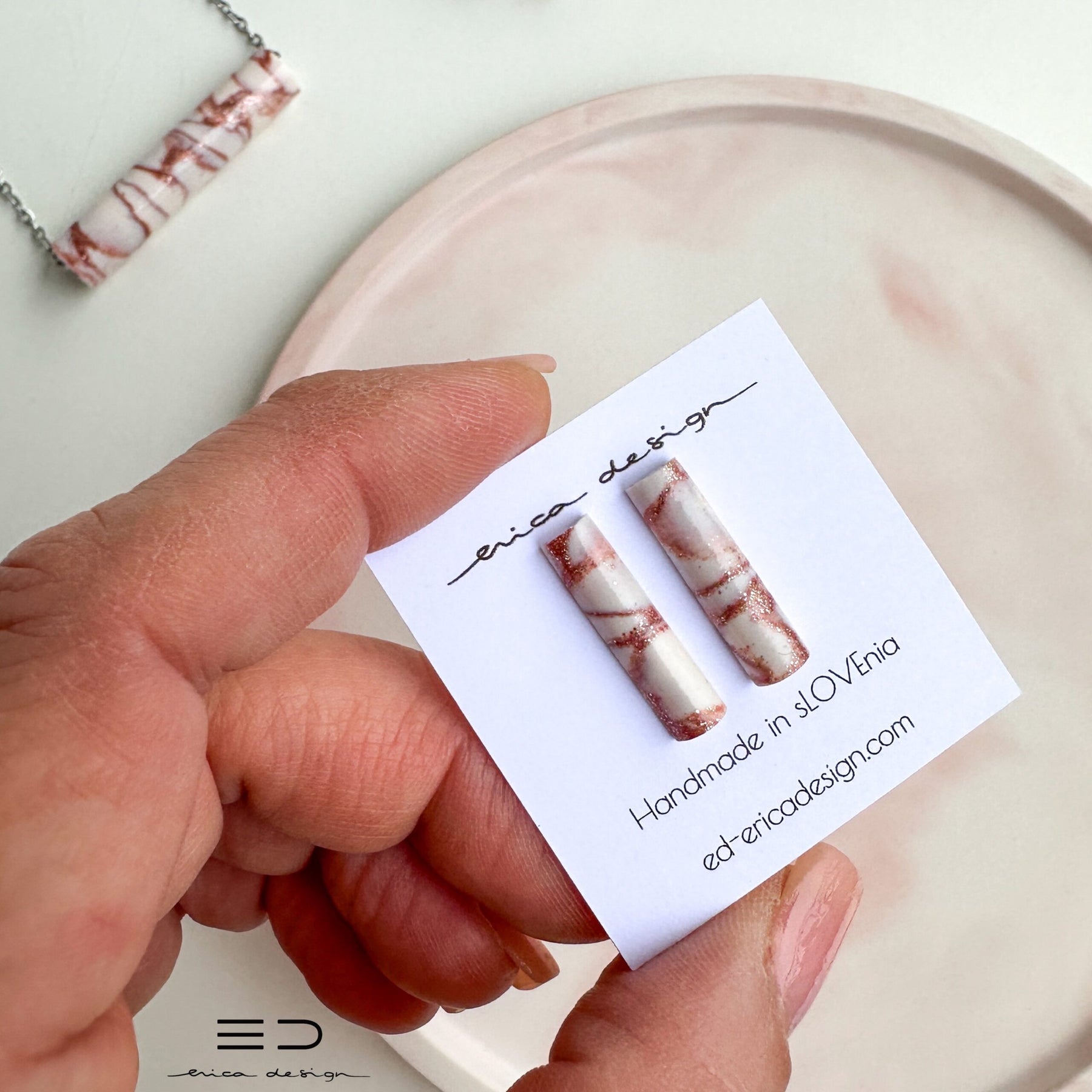 tube | marble with glitter