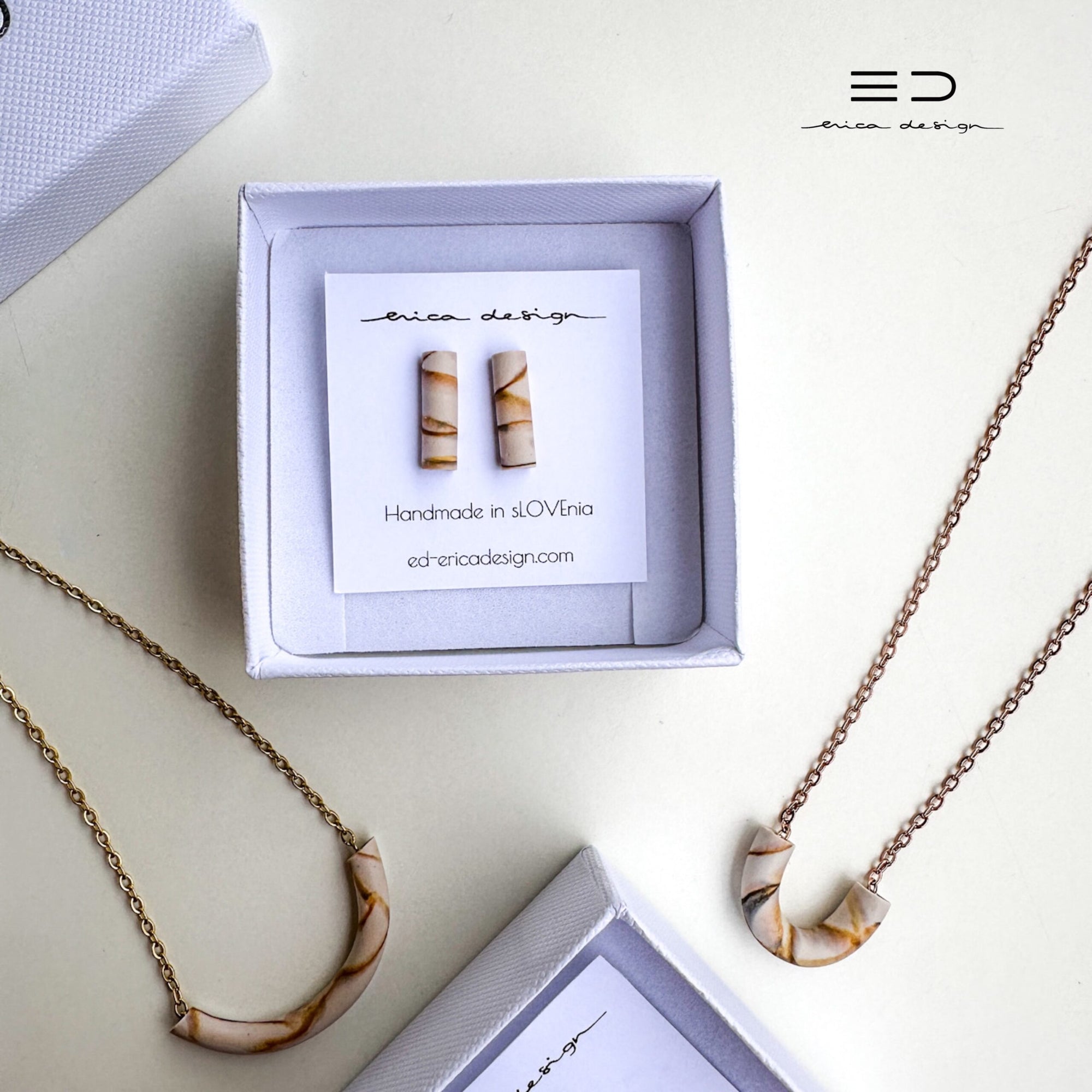 tube | marble matte