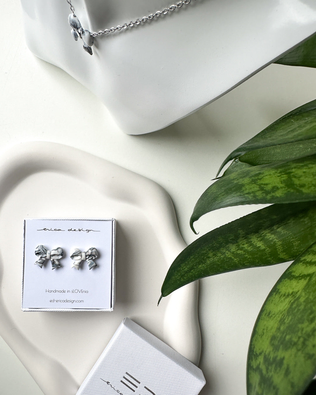 Marble bows | white - black