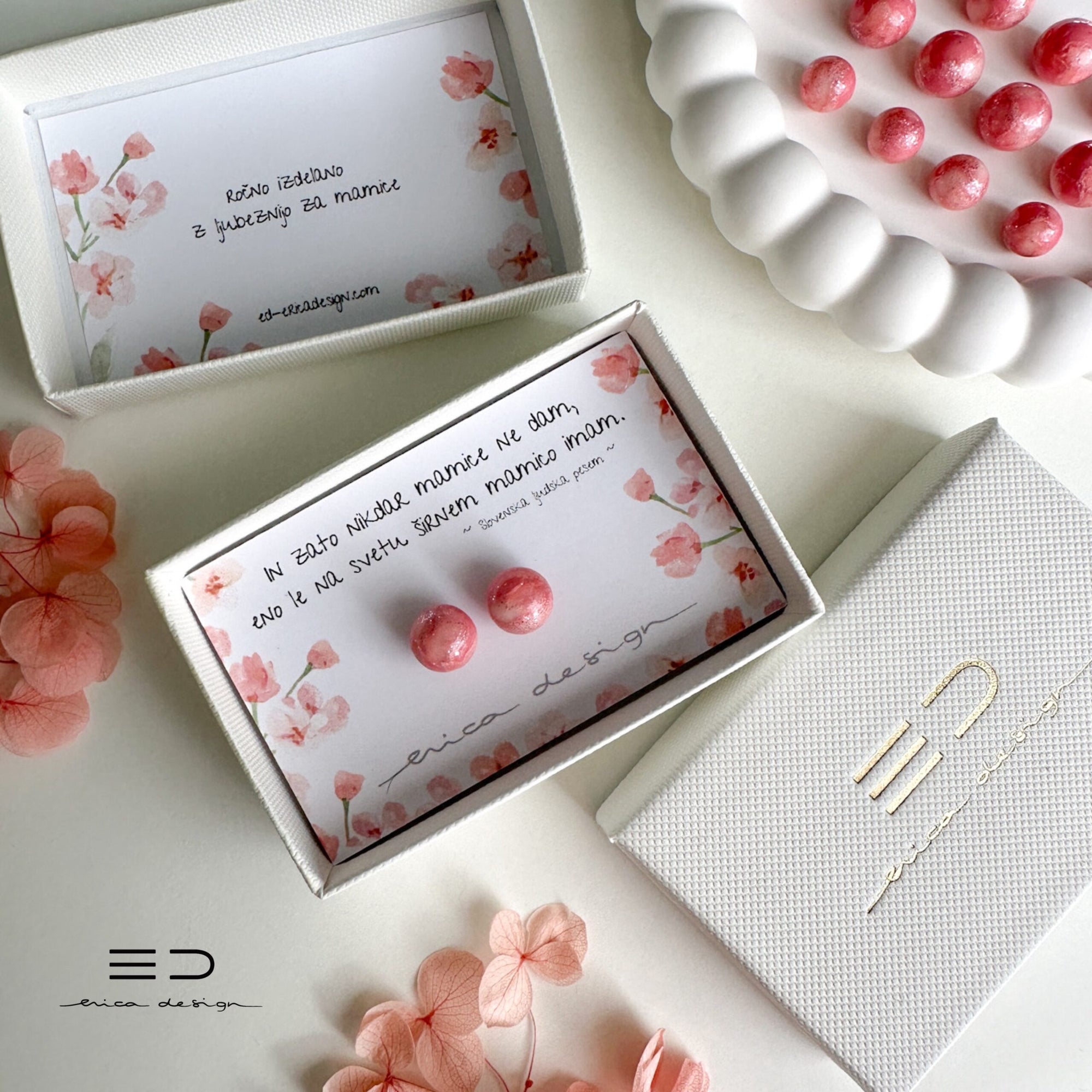 Coffret cadeau pour maman avec un vers | corail