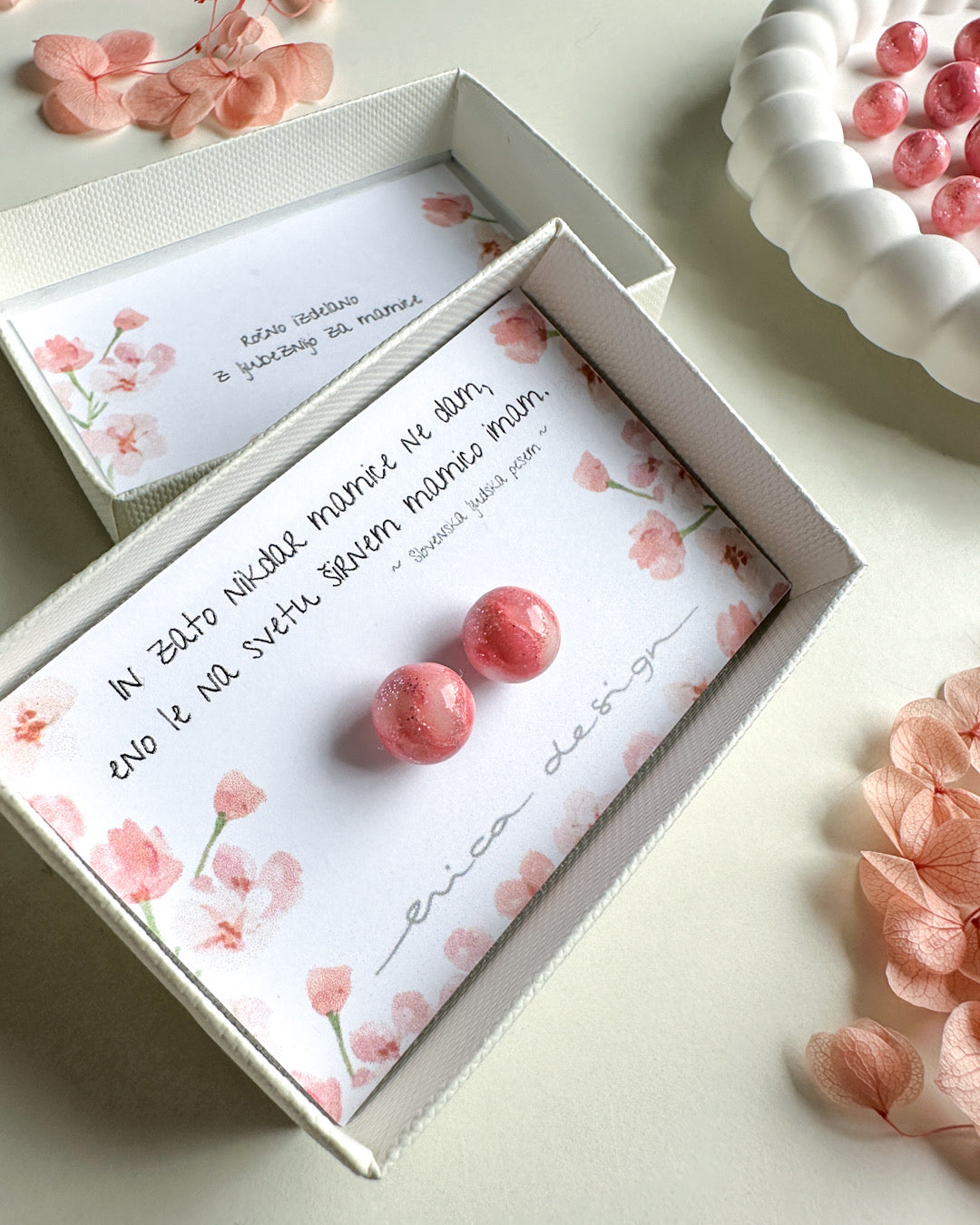 Coffret cadeau pour maman avec un vers | corail