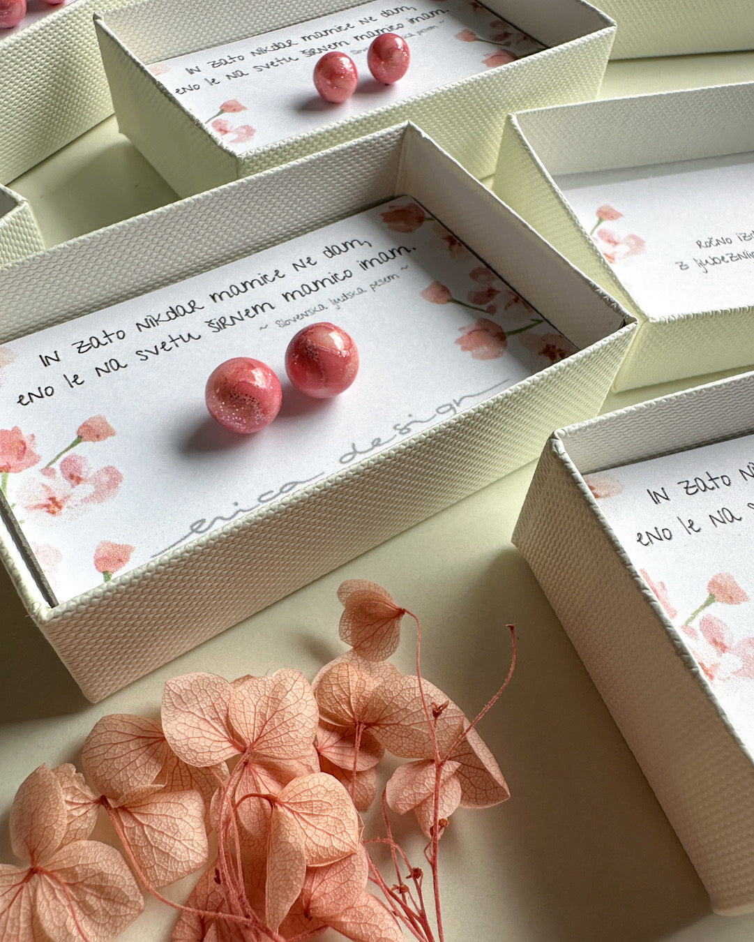 Coffret cadeau pour maman avec un vers | corail