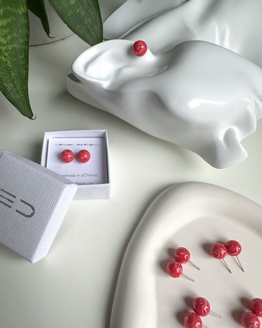 bulb | LIMITED EDITION | red