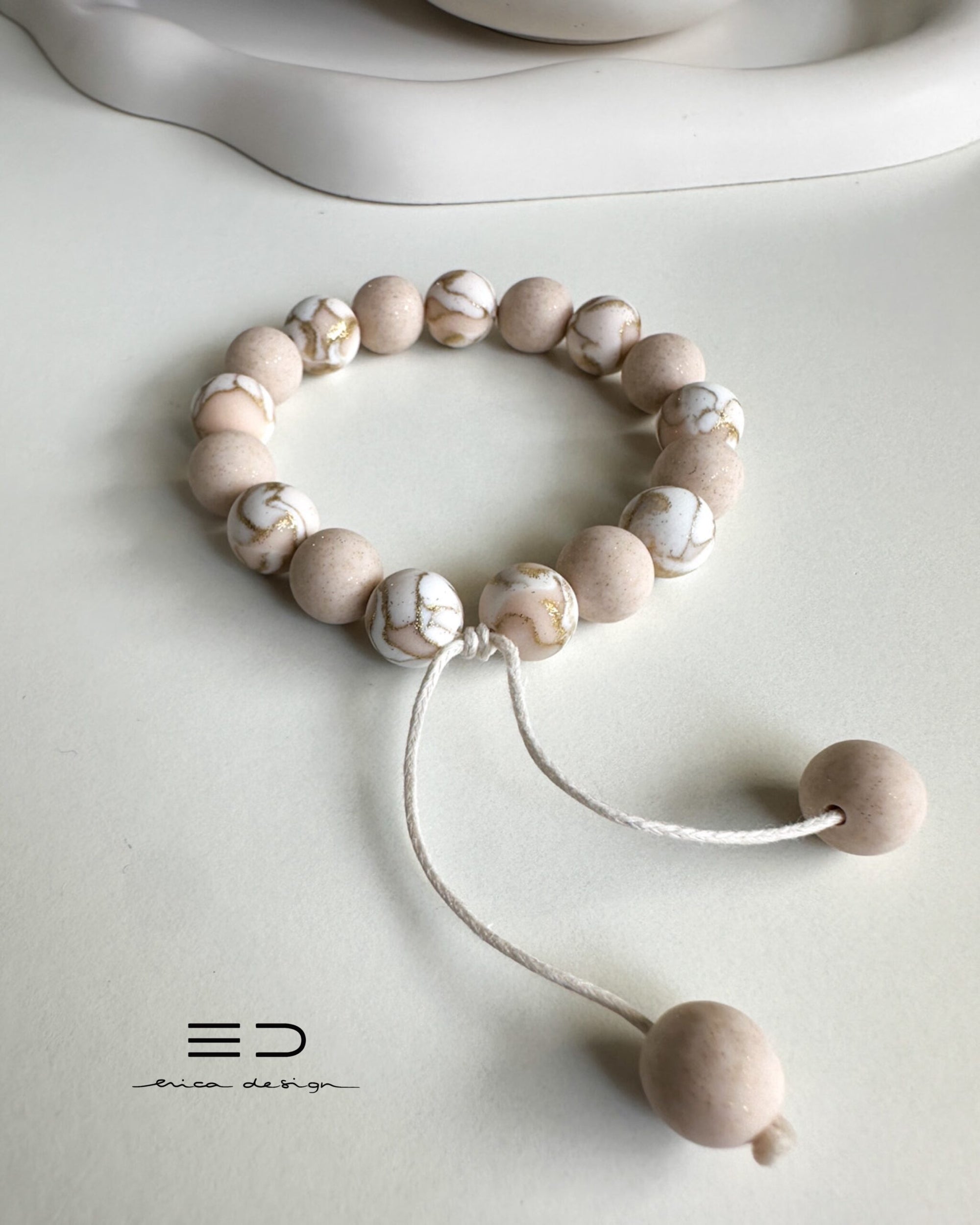 bracciale a bulbo, orecchini | beige