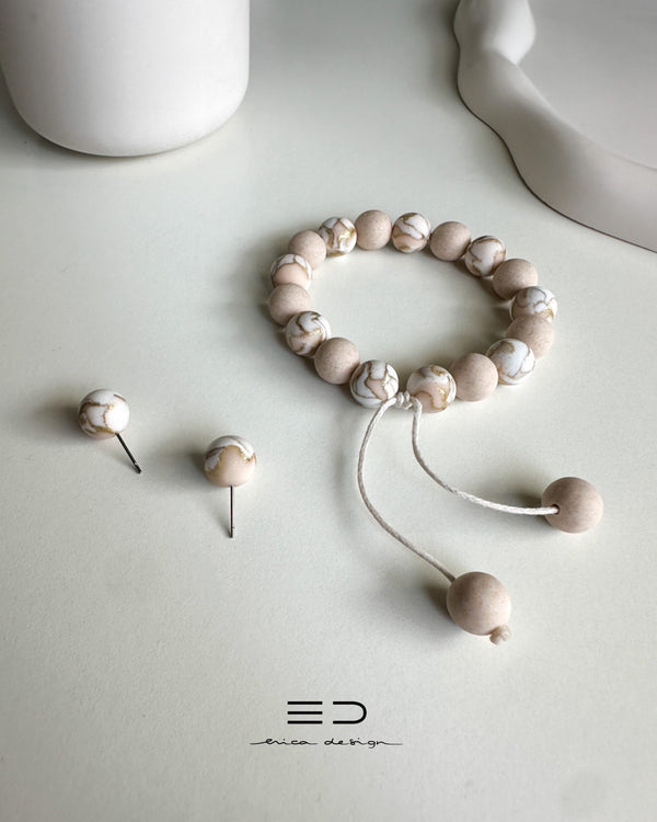 bracciale a bulbo, orecchini | beige