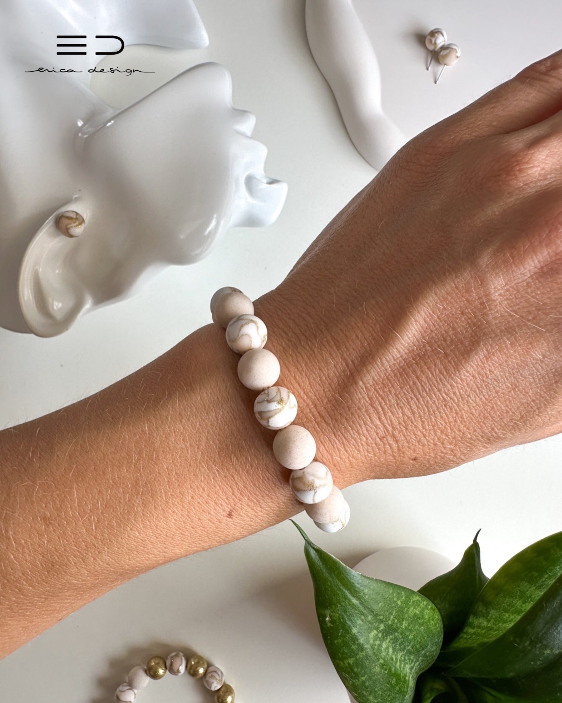 bracciale a bulbo, orecchini | beige